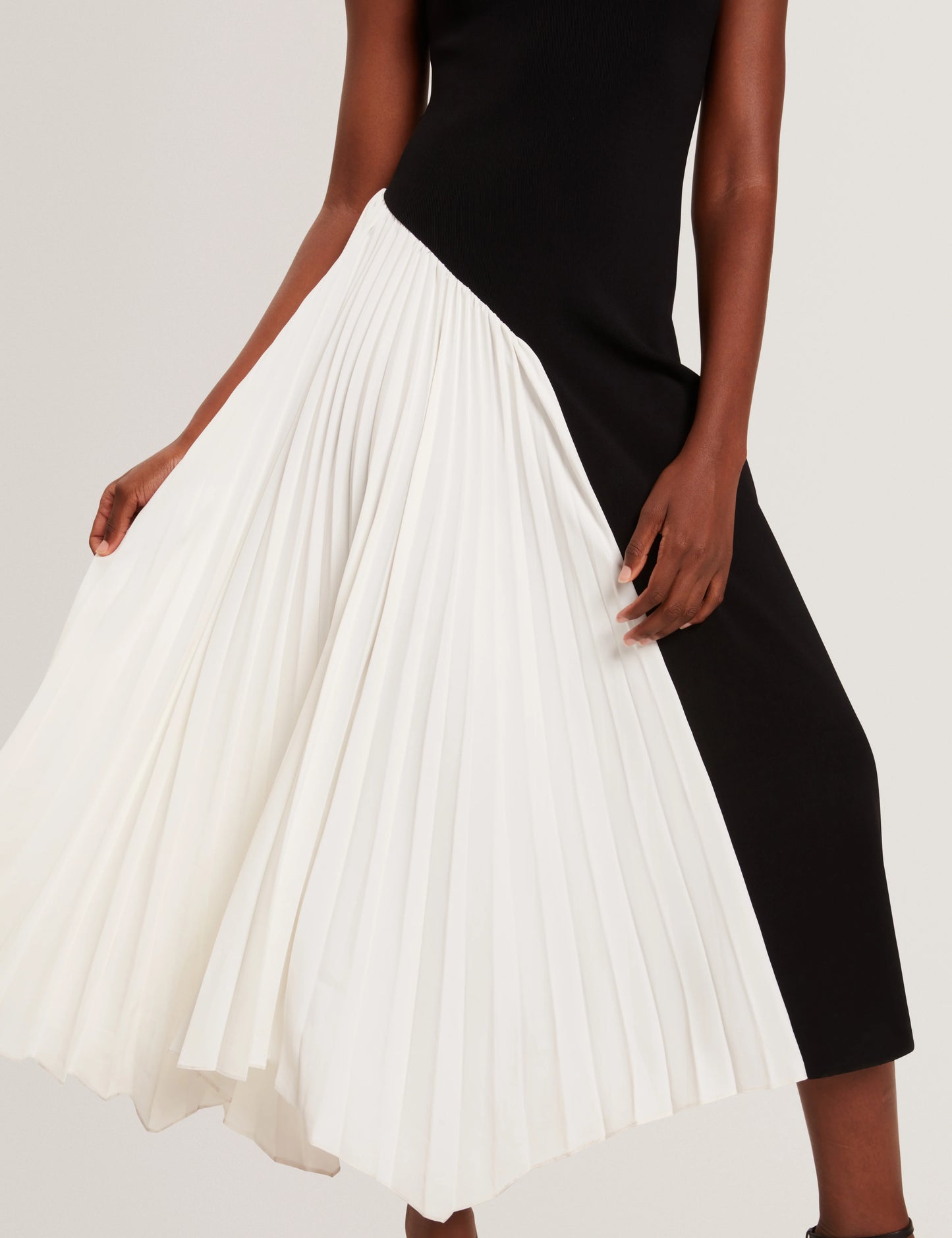 ZEERA | BLACK
