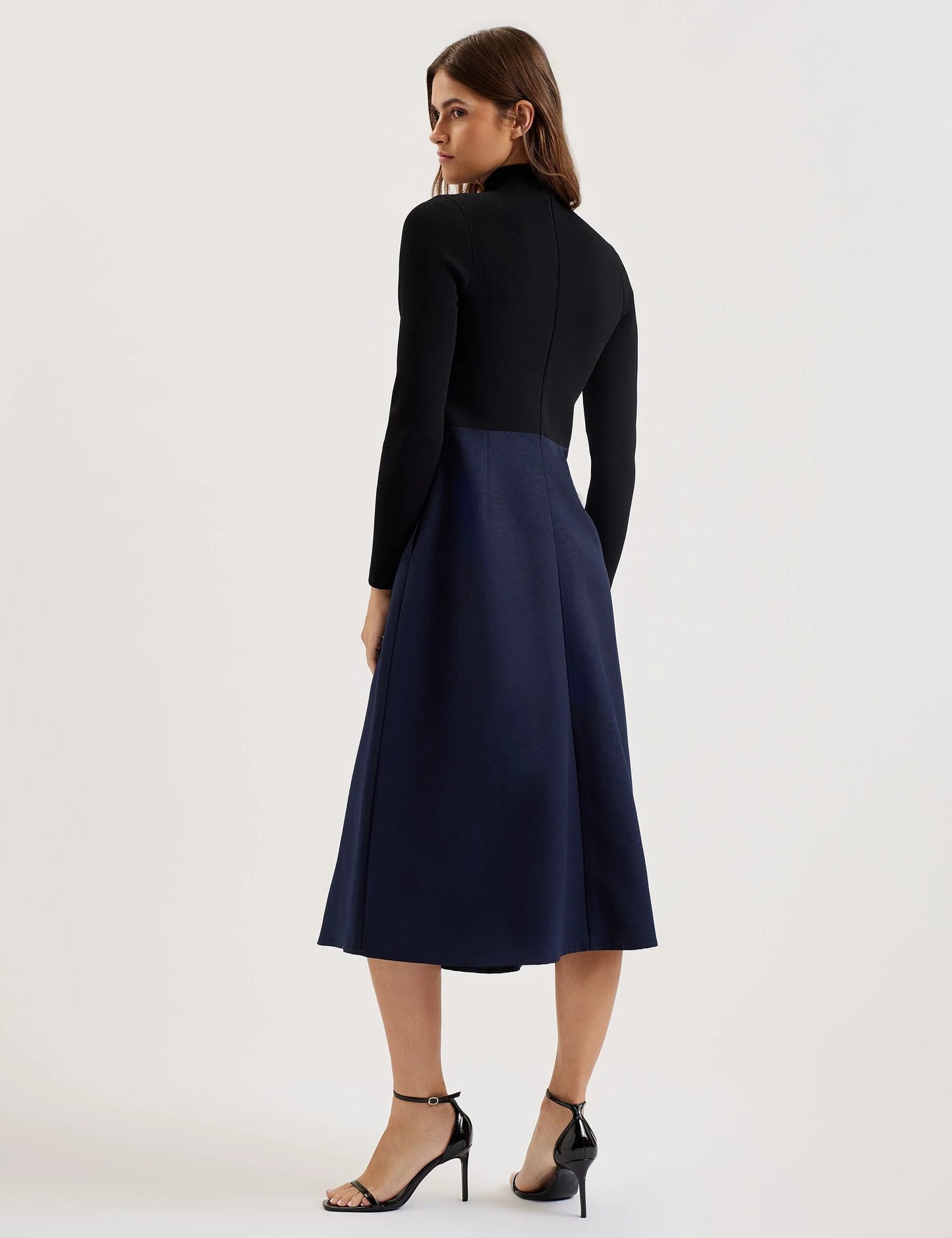CHIRA | BLACK