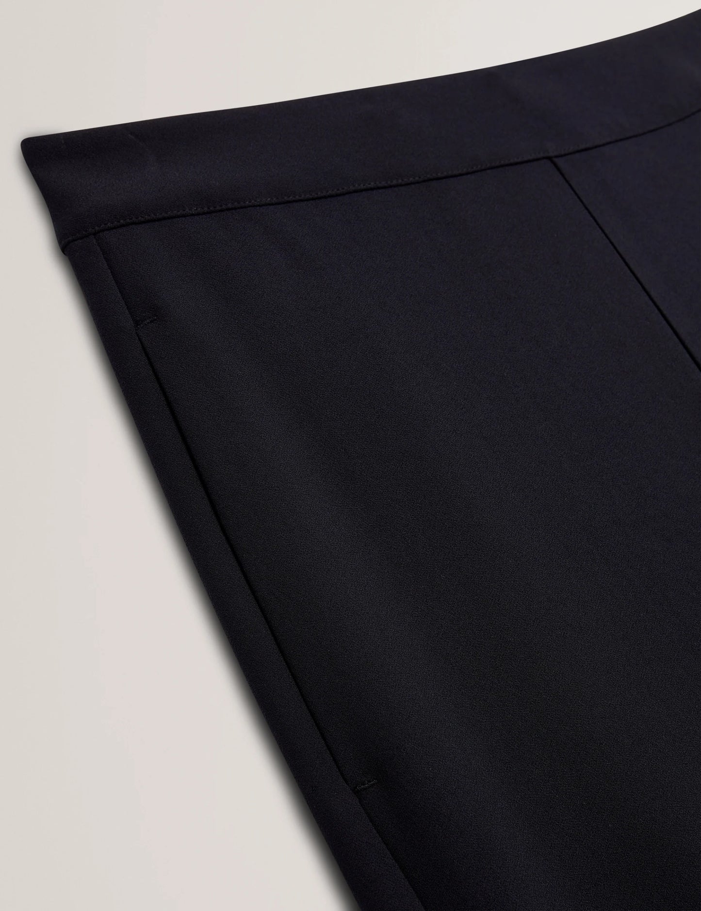 MELANAA | NAVY