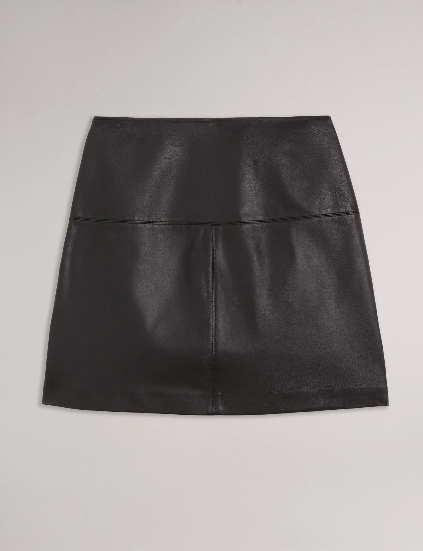 VALIAT | BLACK