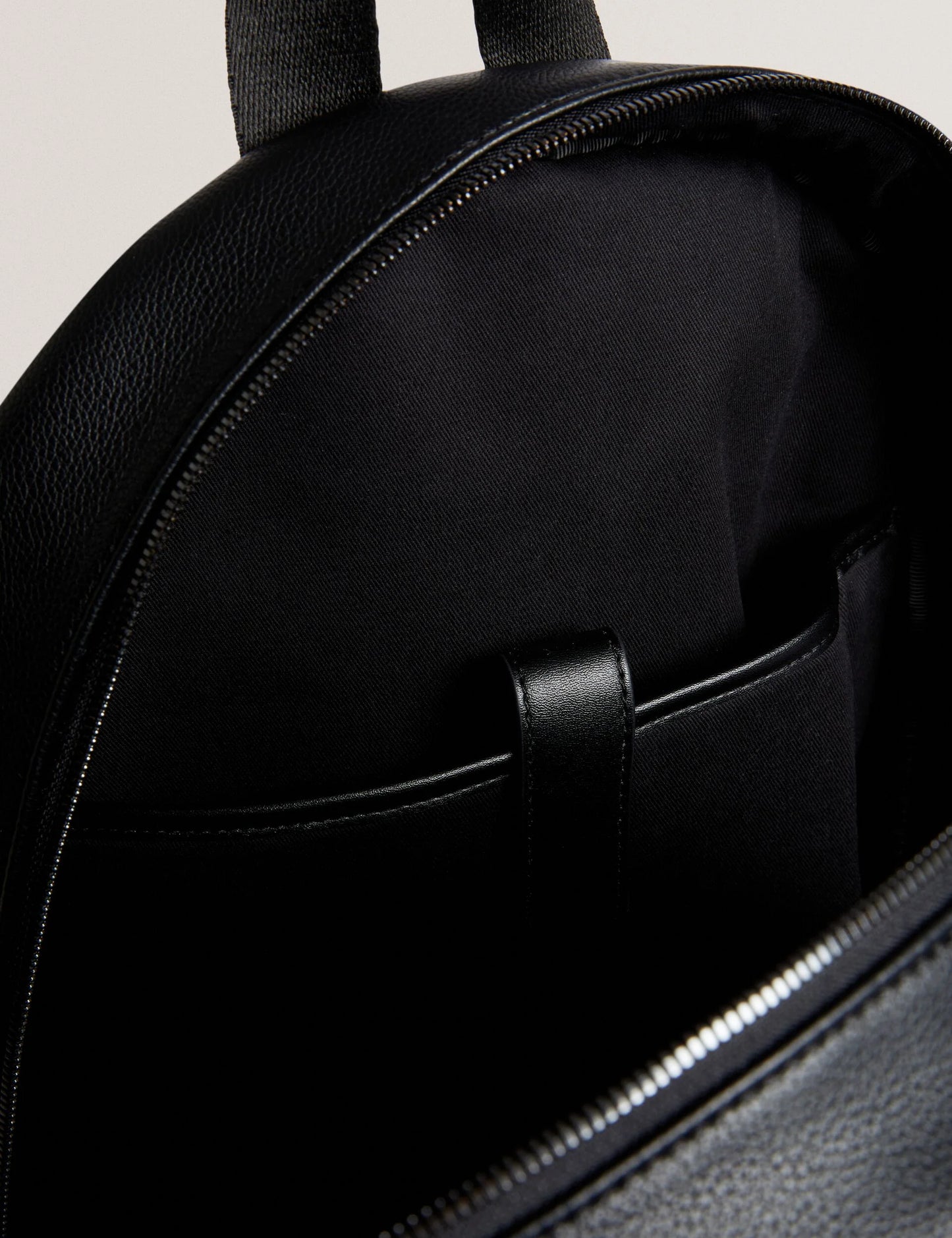 TAIRONE | BLACK