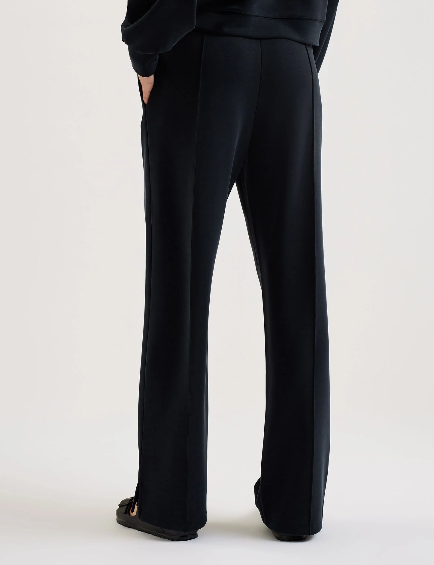 NOWELLL | BLACK