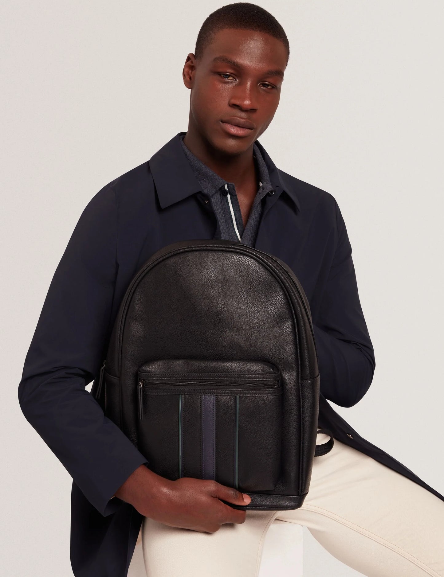 KEVIIN | BLACK