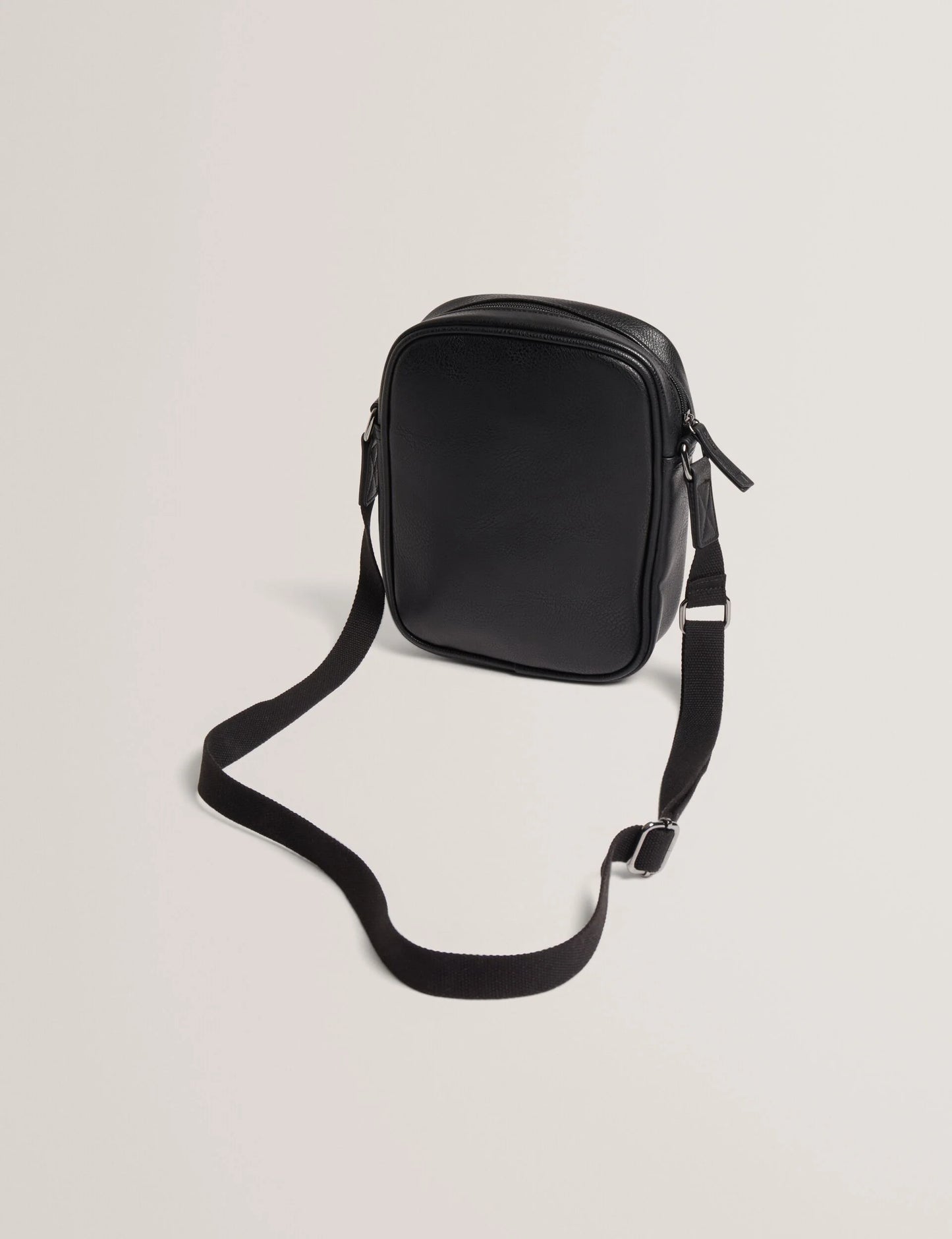 KEIIGAN | BLACK