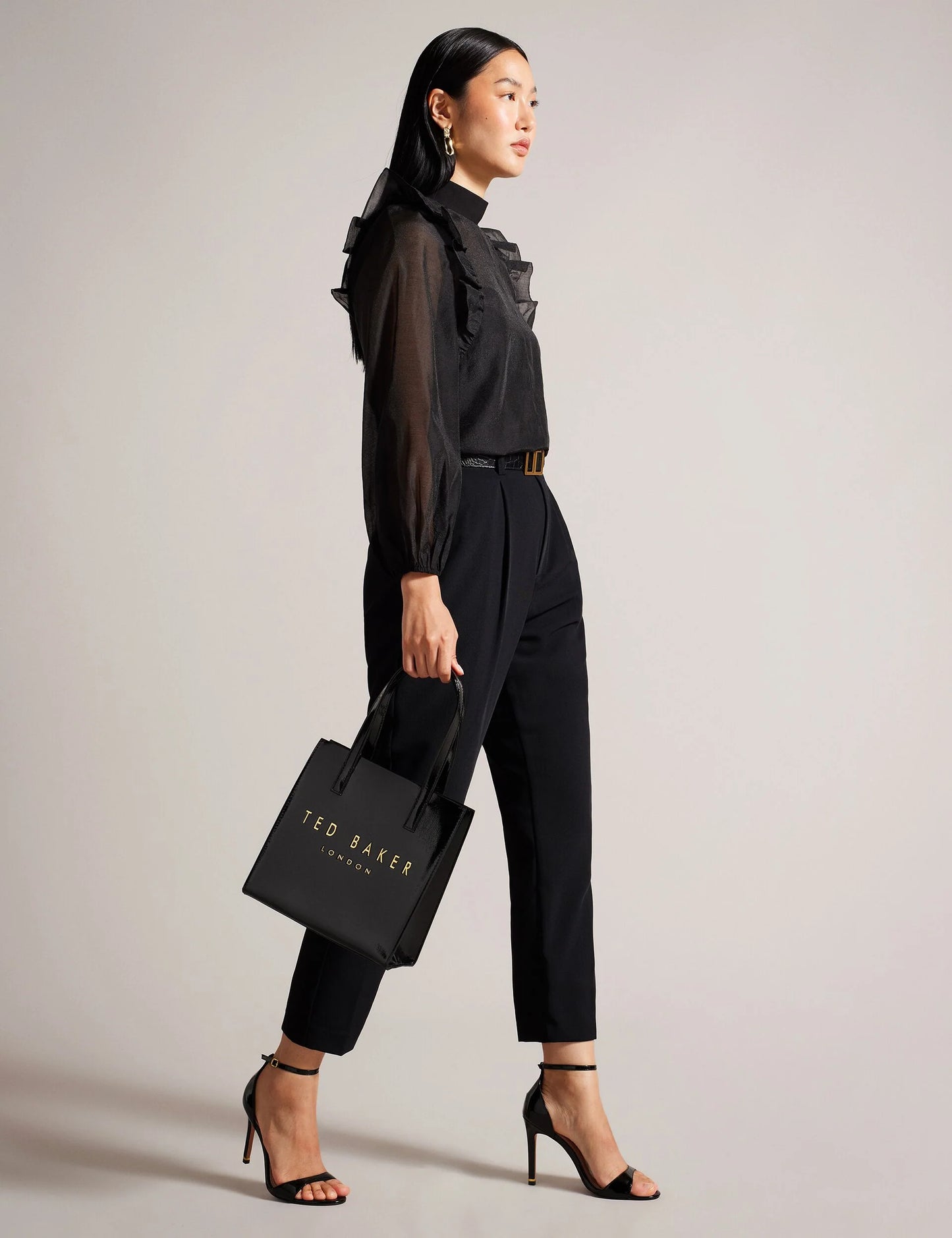CRINION | BLACK