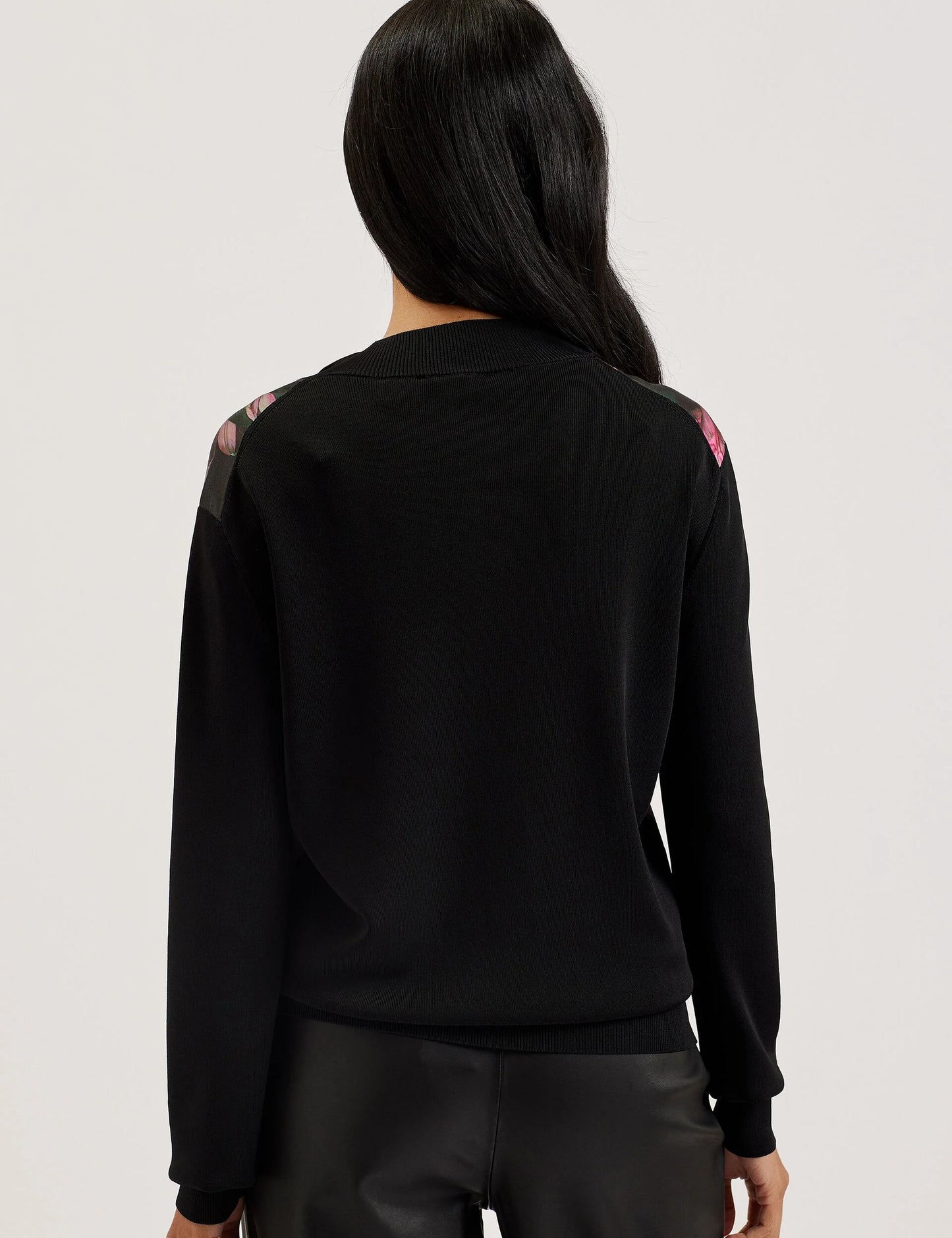 GEMHAA | BLACK