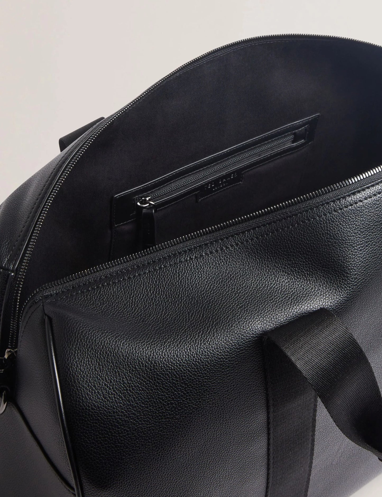 TAISON | BLACK