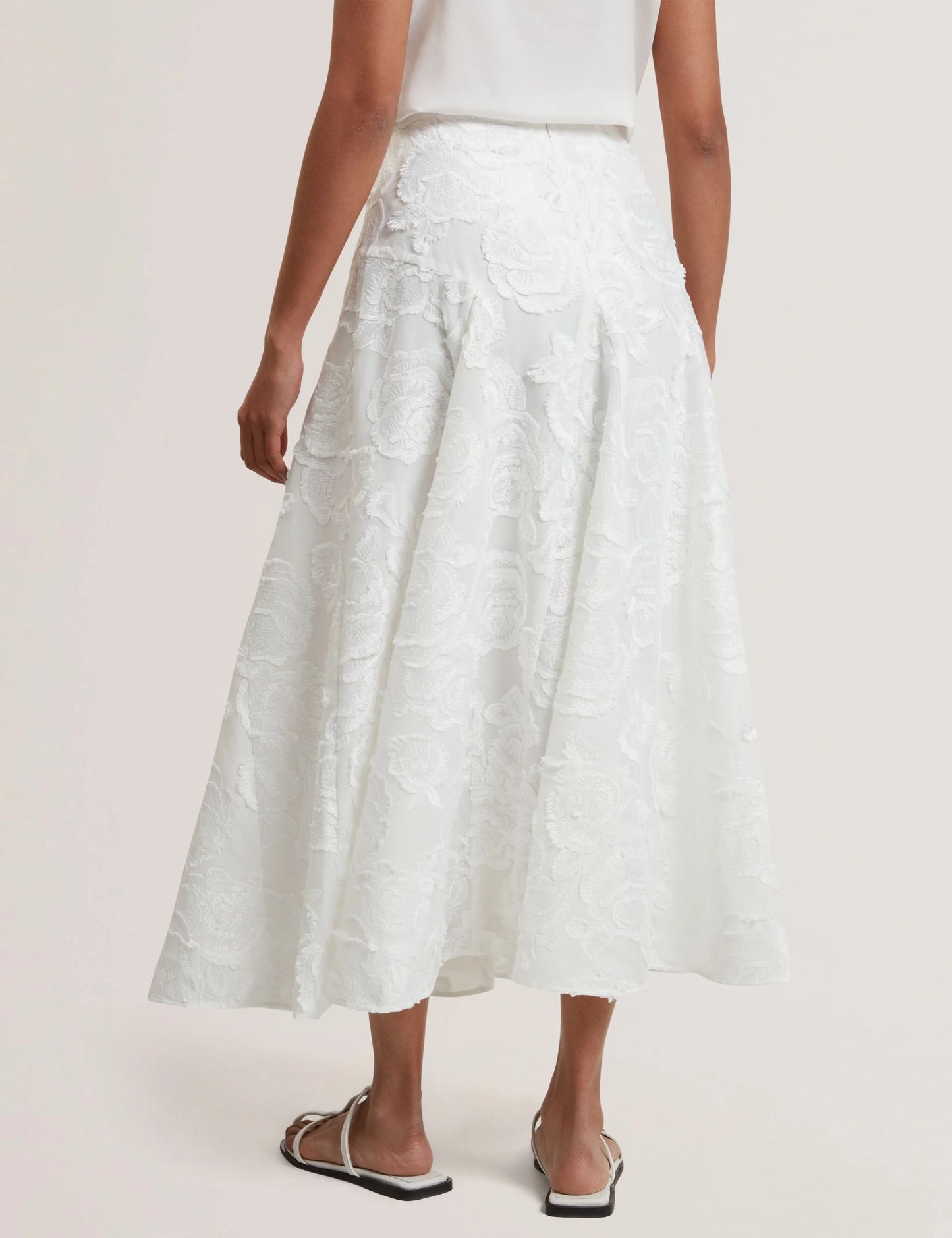 ECCRINA | WHITE