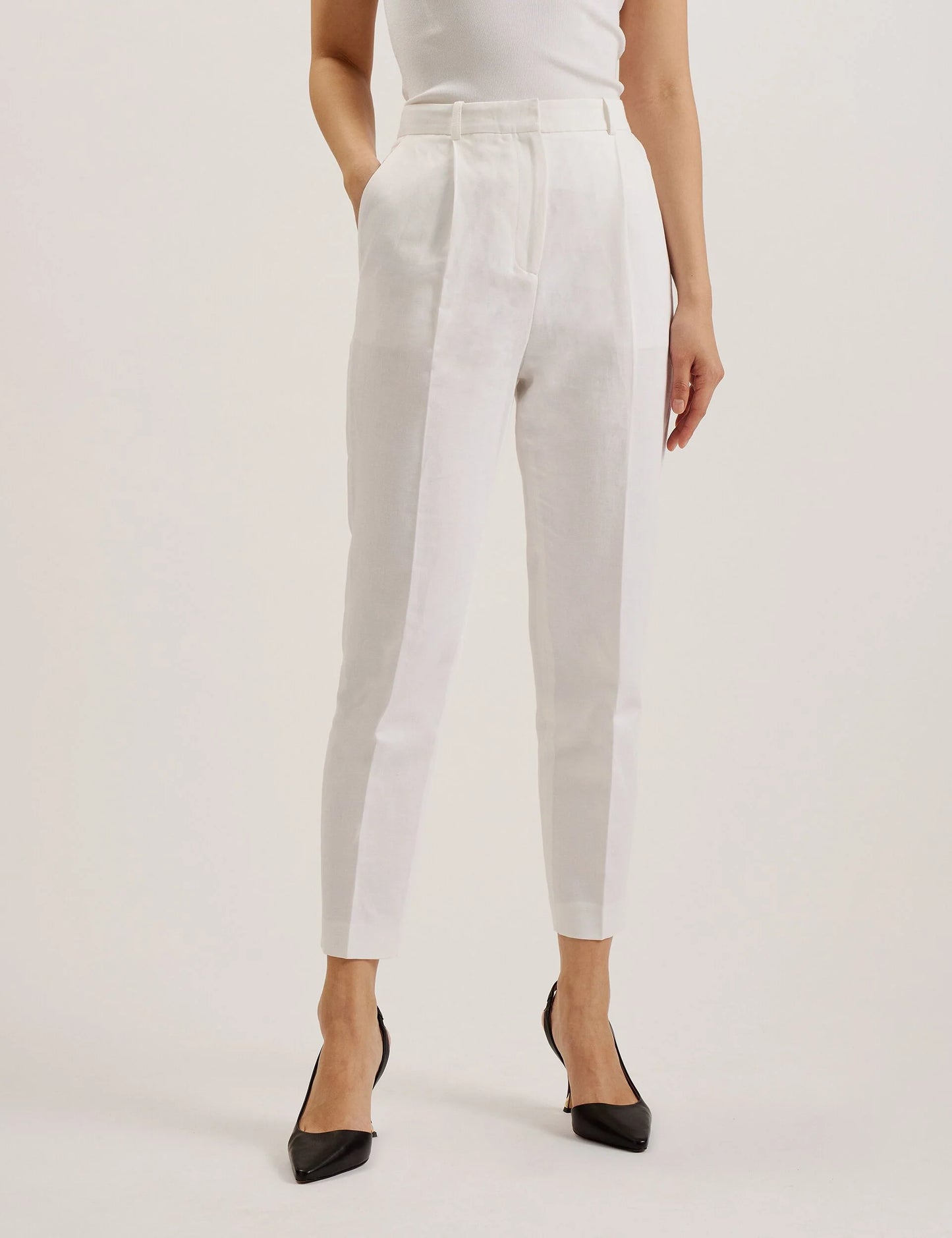 MUSUBT | WHITE