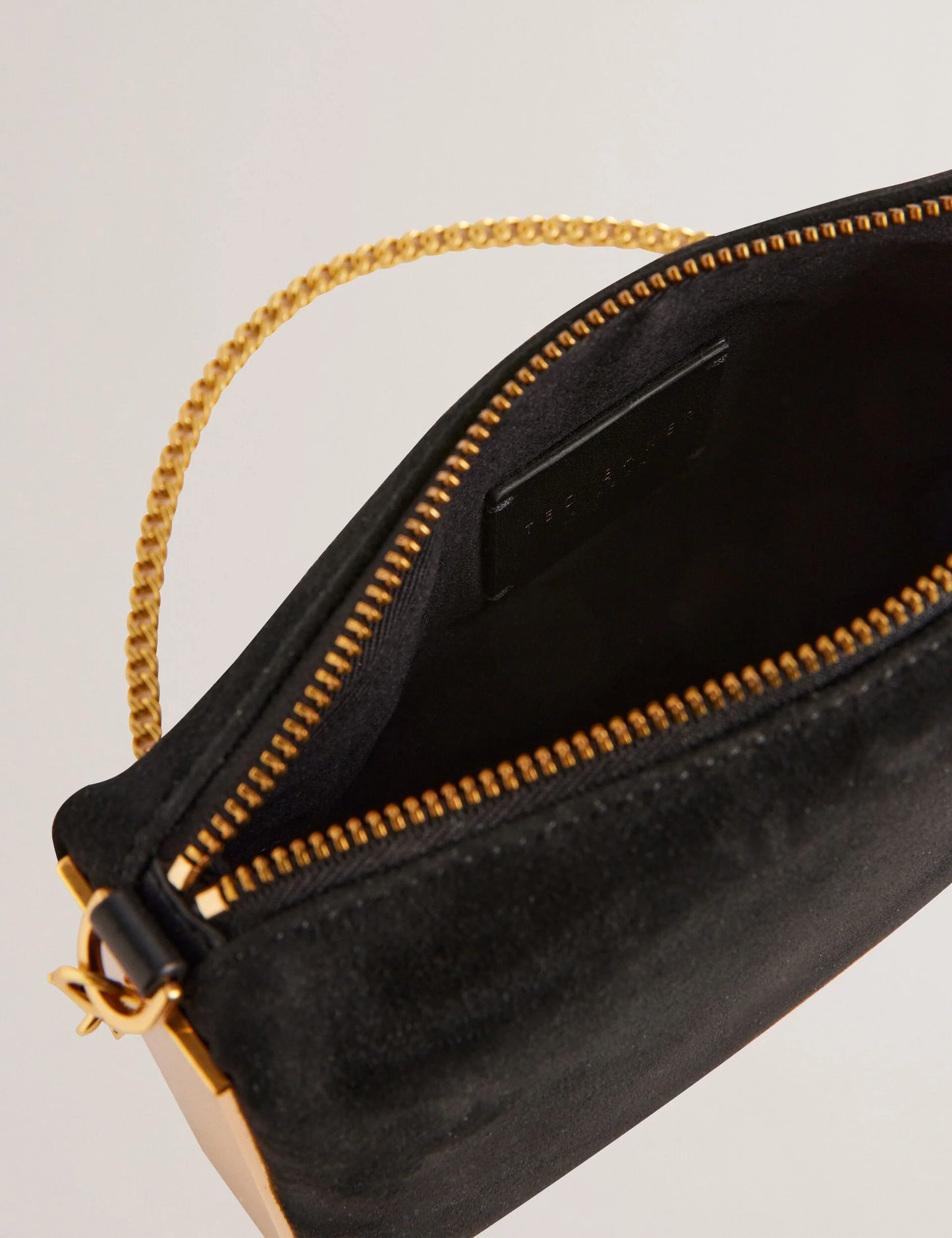 JEINER | BLACK