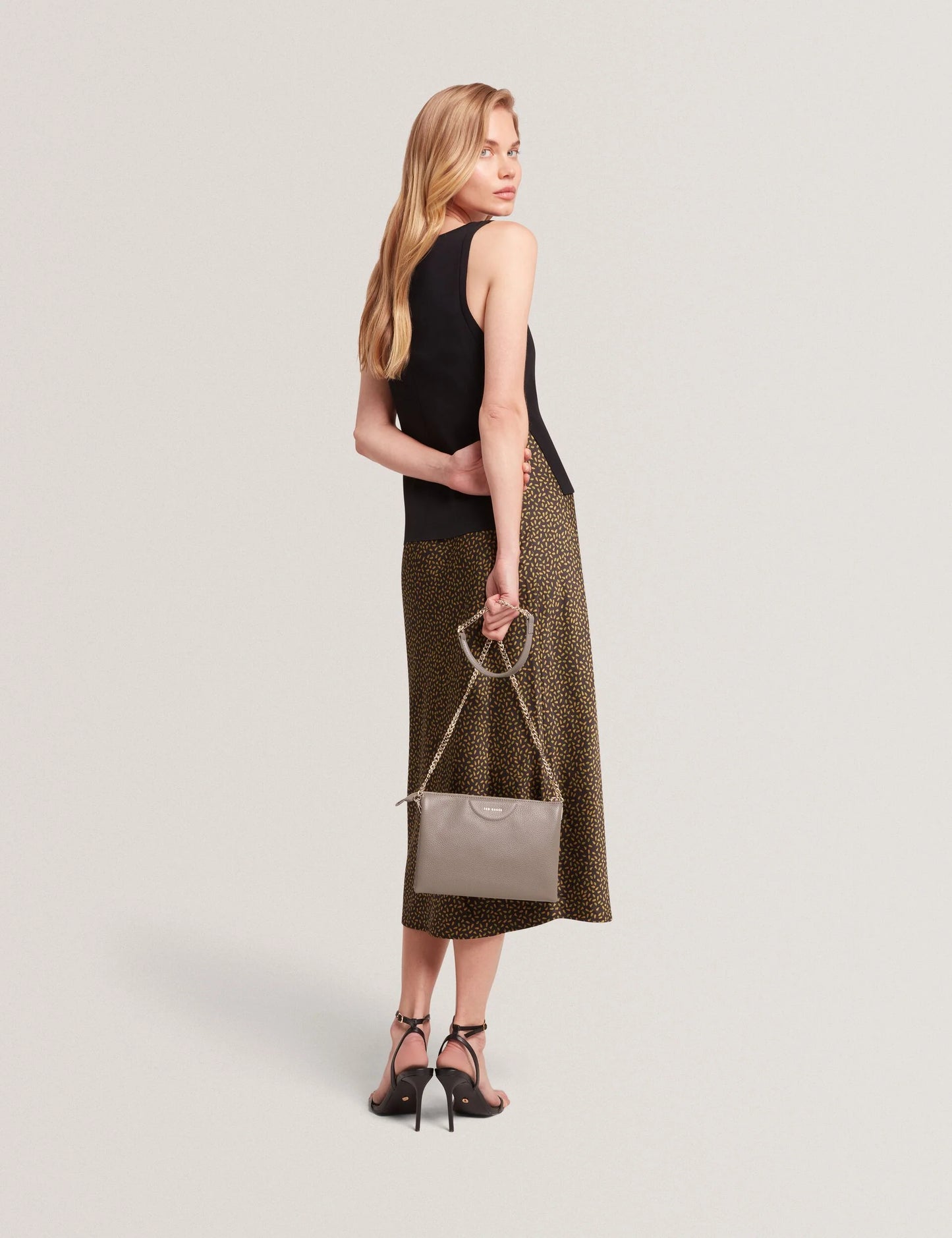 ESILLE | MID-GREY
