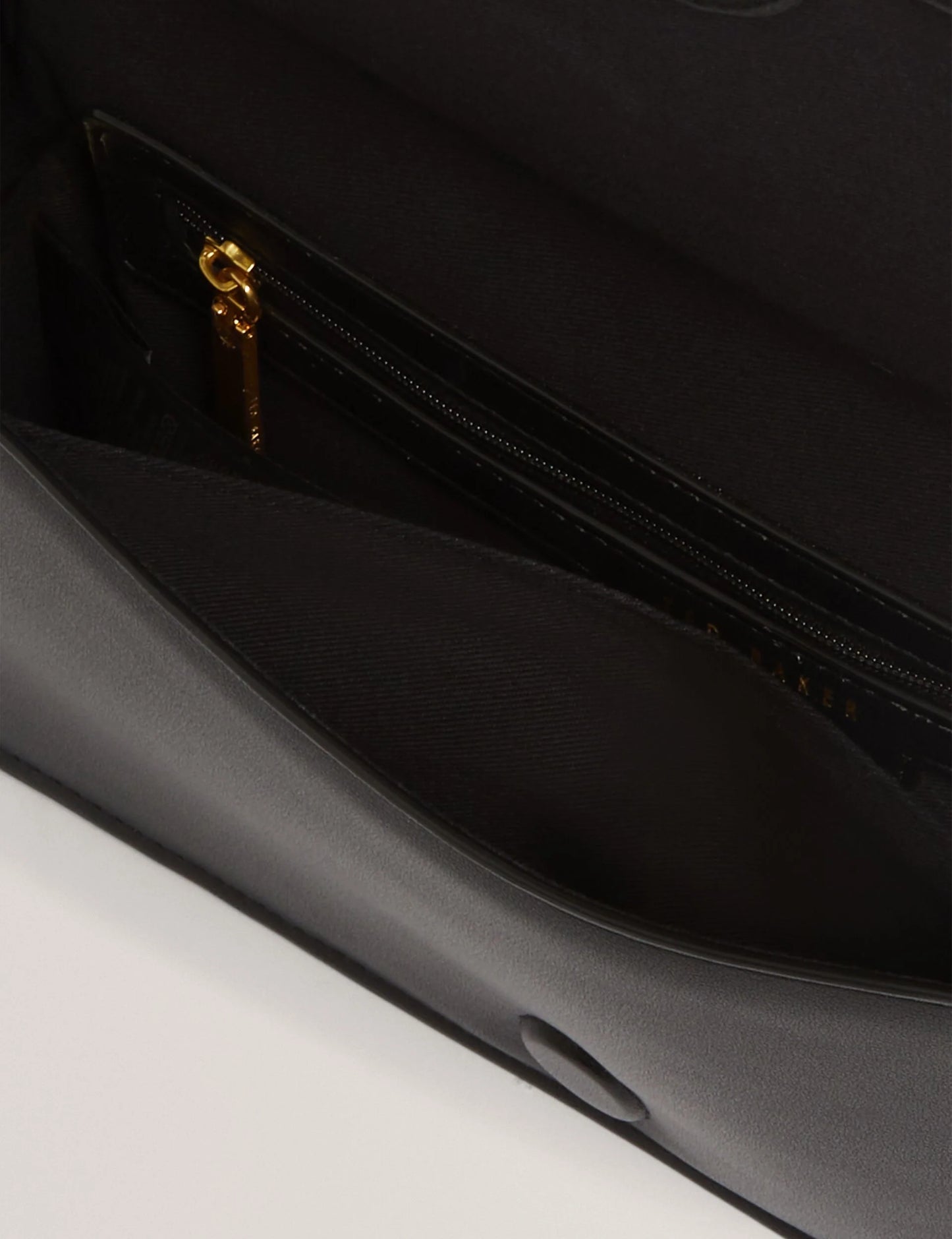 PETTRIA | BLACK