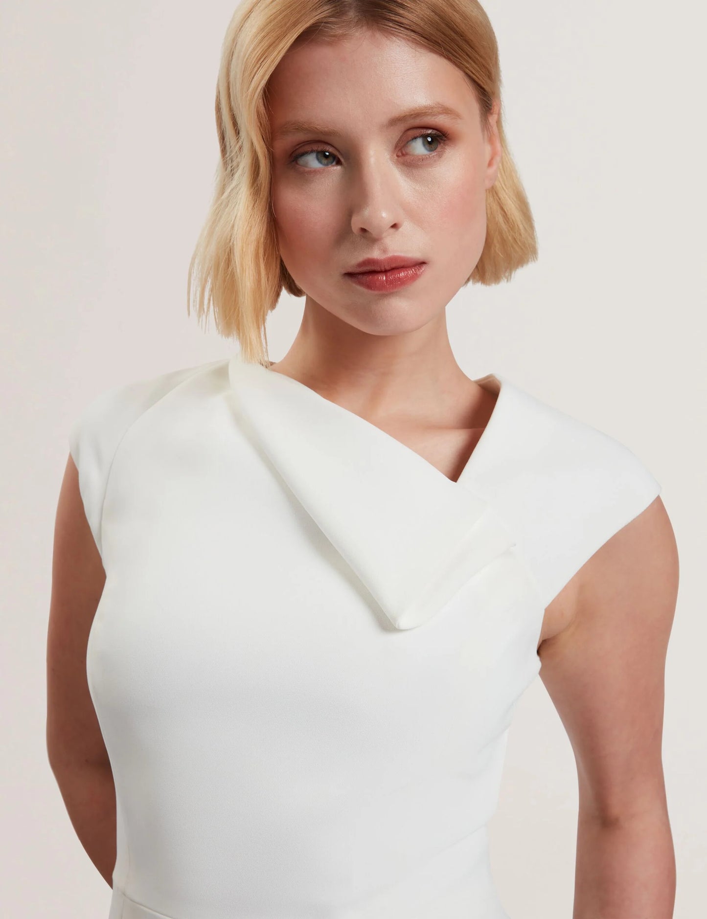 BAYREE | WHITE
