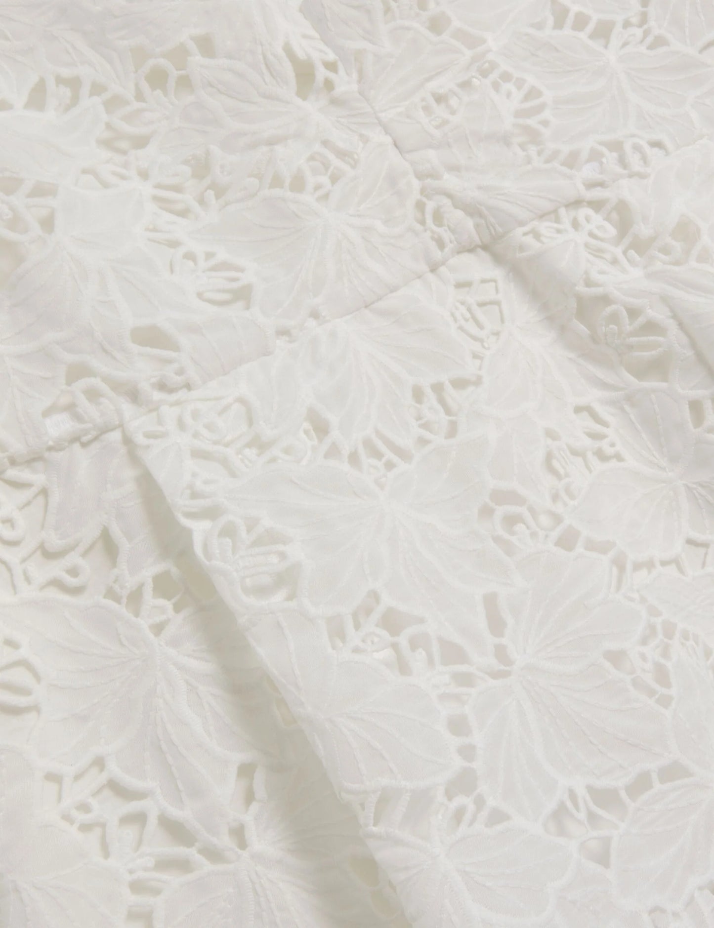 ELLARI | WHITE