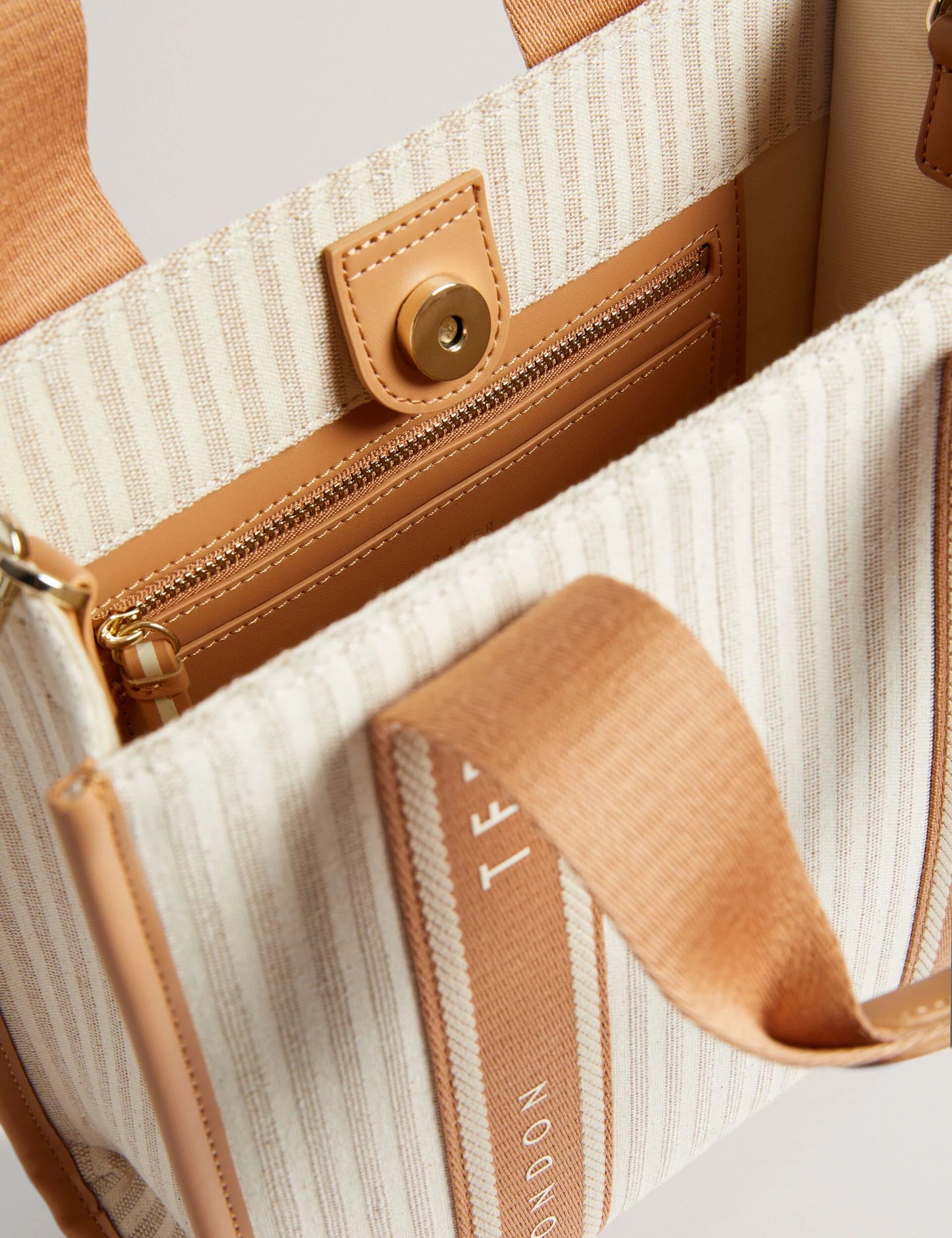 HARLLEE | CAMEL