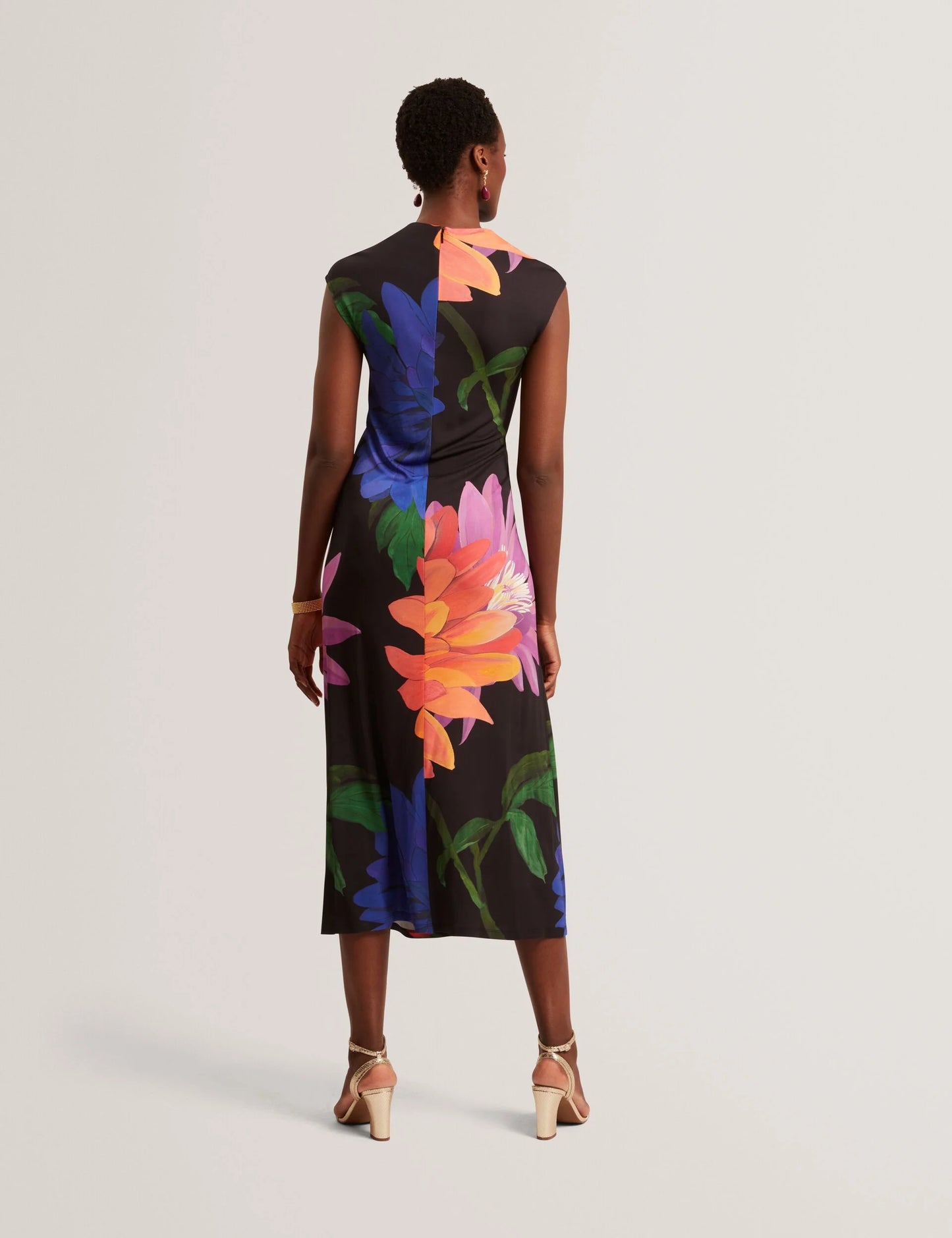 GINLA | BLACK