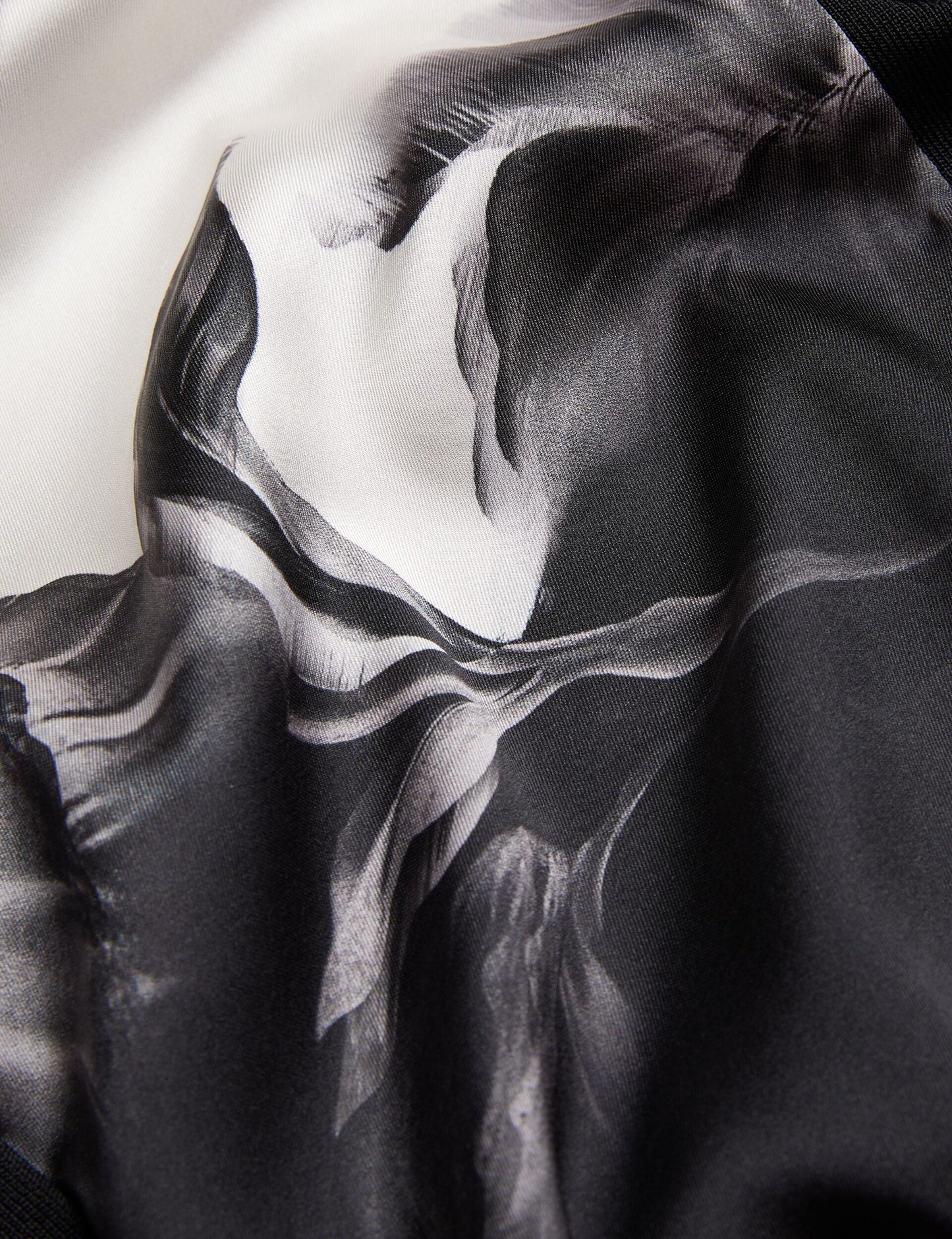 GWEENN | BLACK