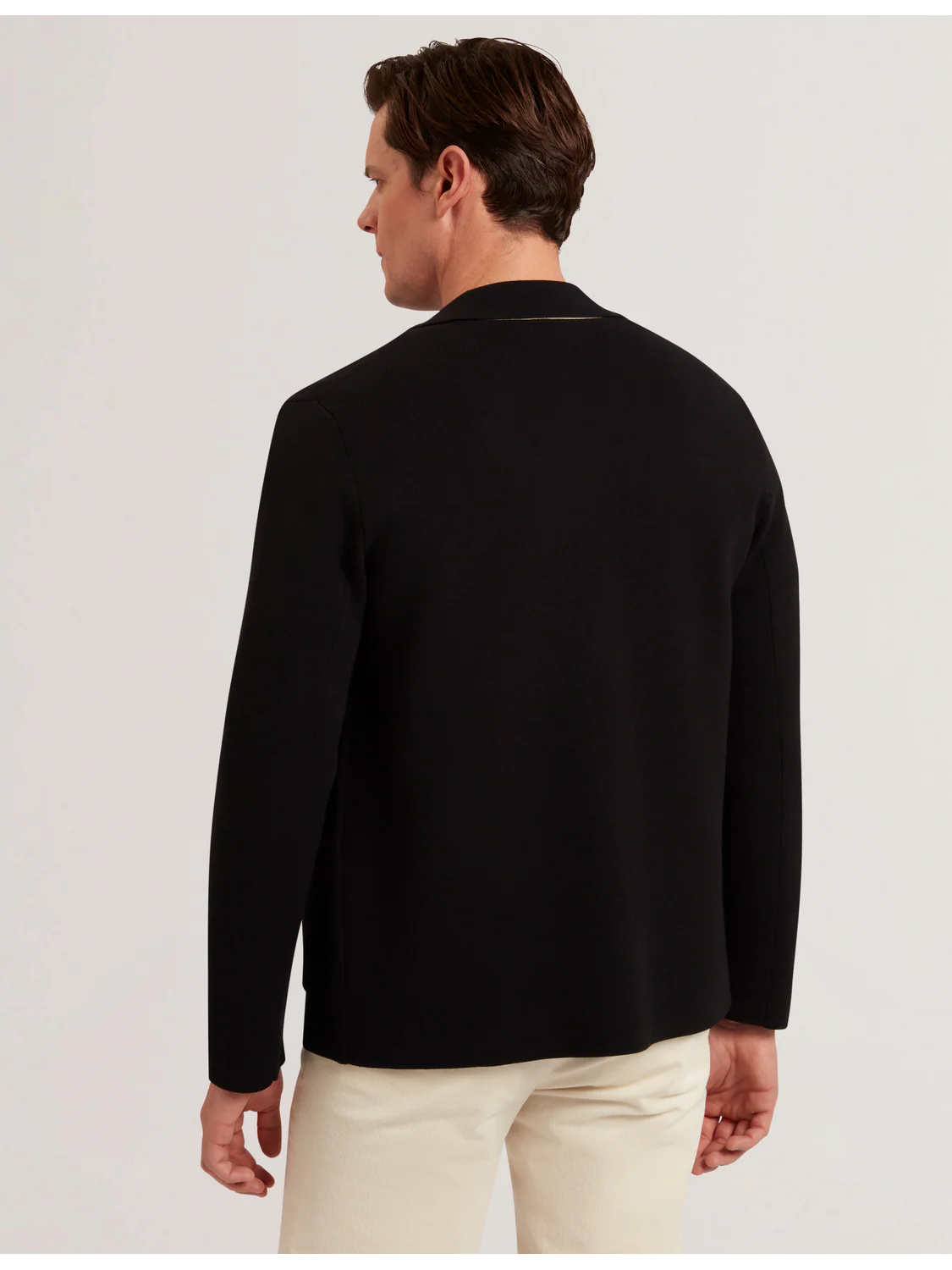 PETRES | BLACK