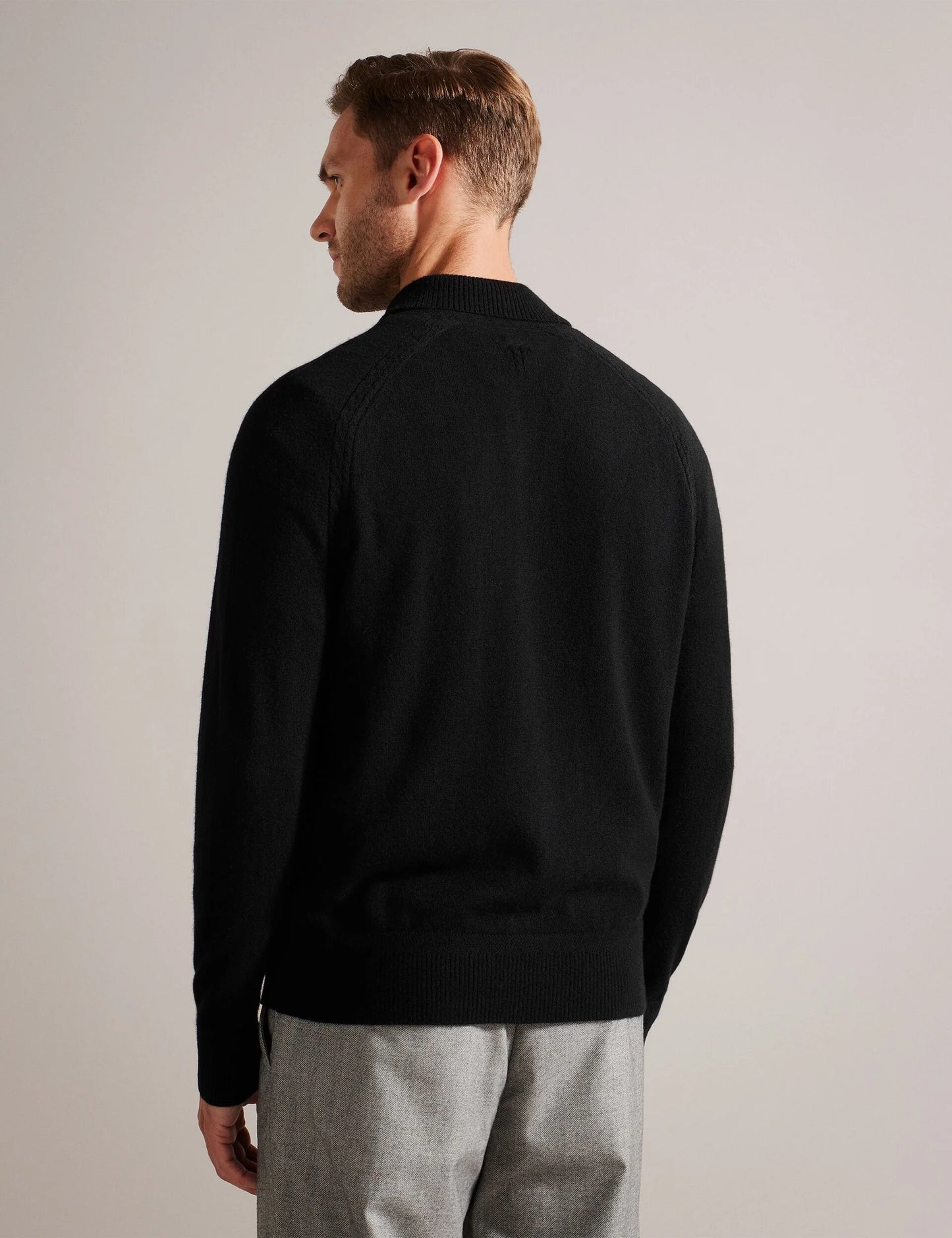 KAROLT | BLACK