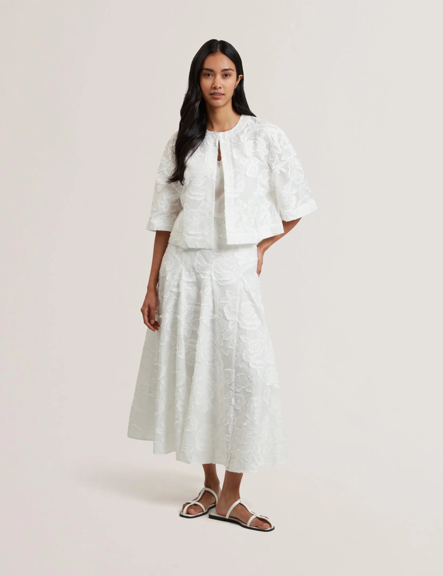 FAELA | WHITE