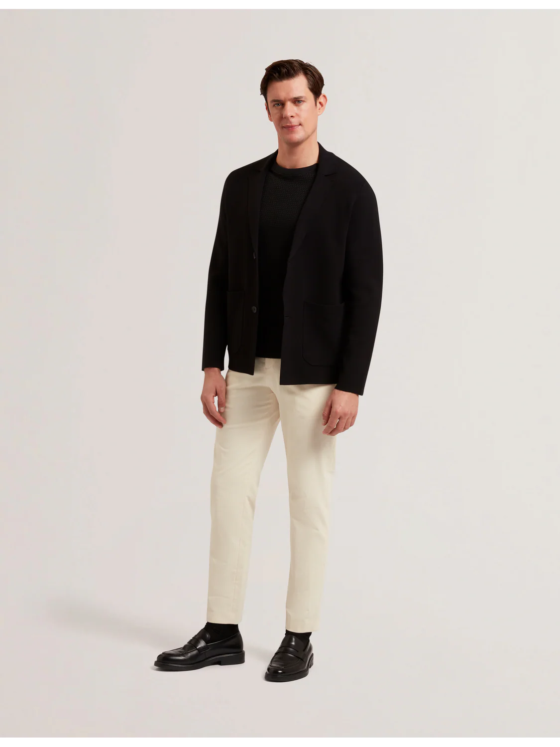 PETRES | BLACK
