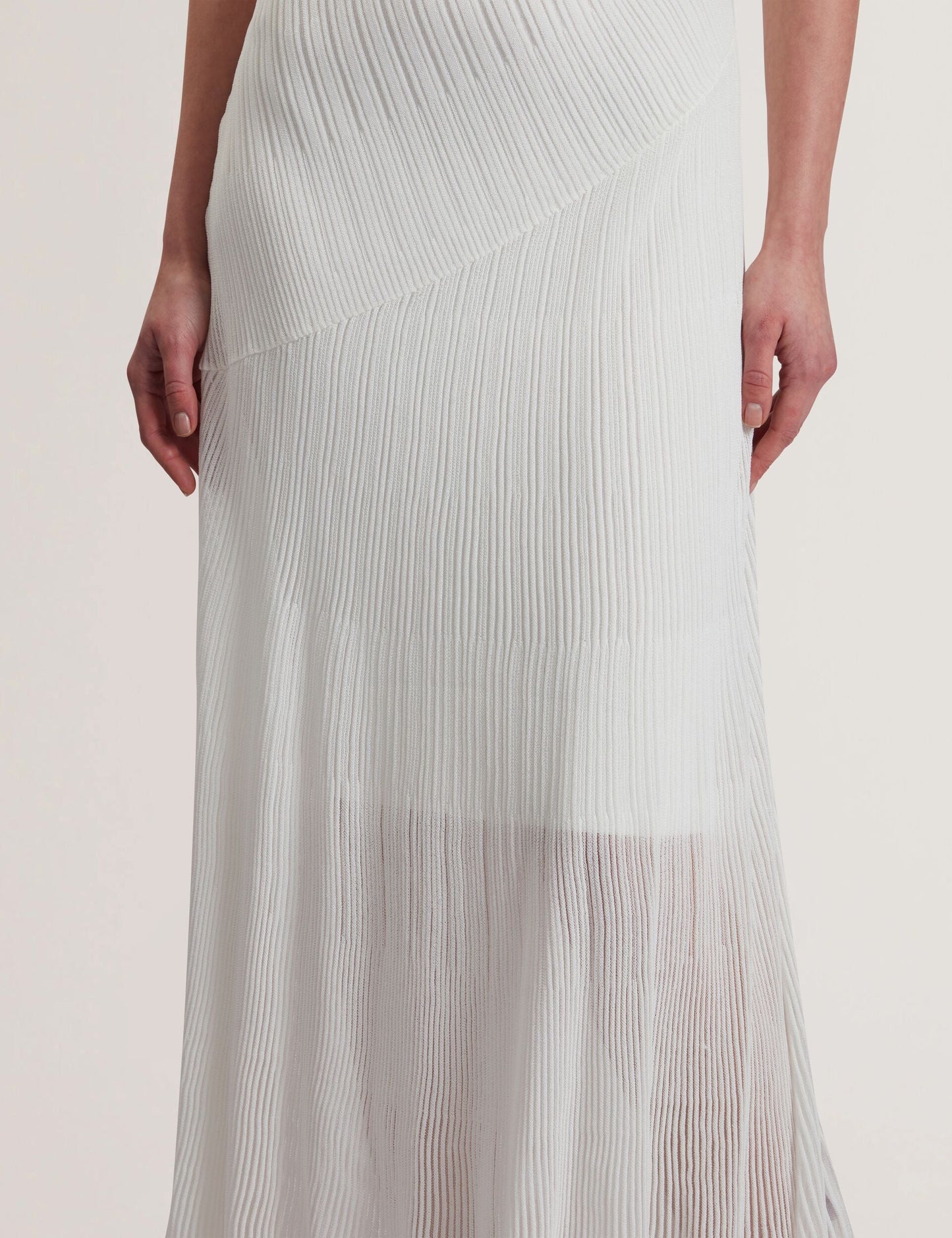 CELYINA | WHITE