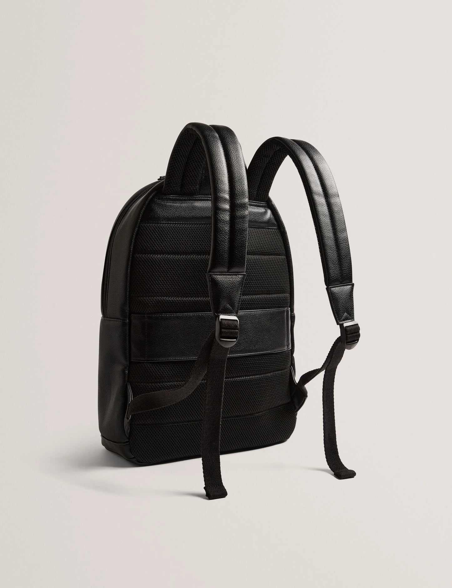 KEVIIN | BLACK