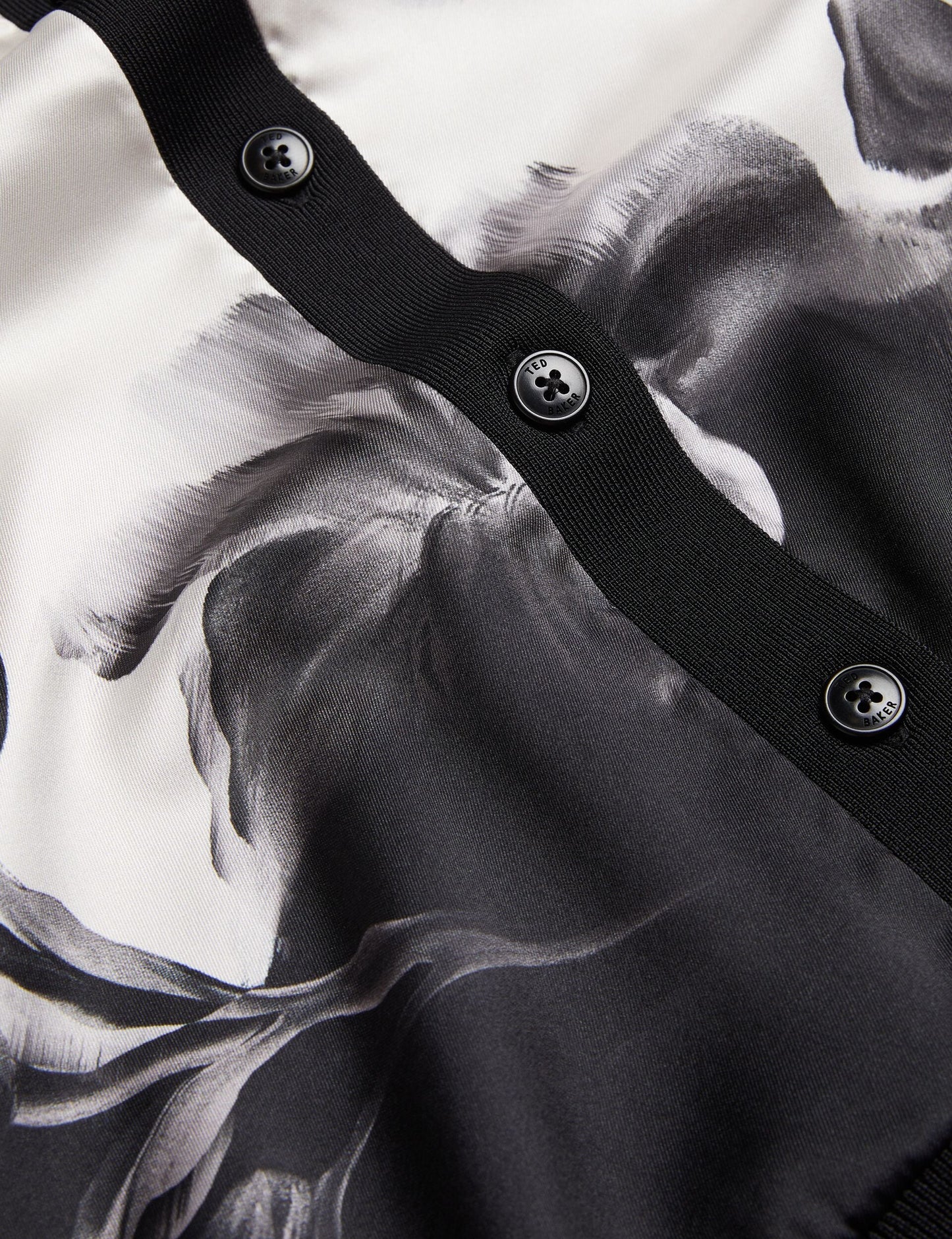 GWEENN | BLACK