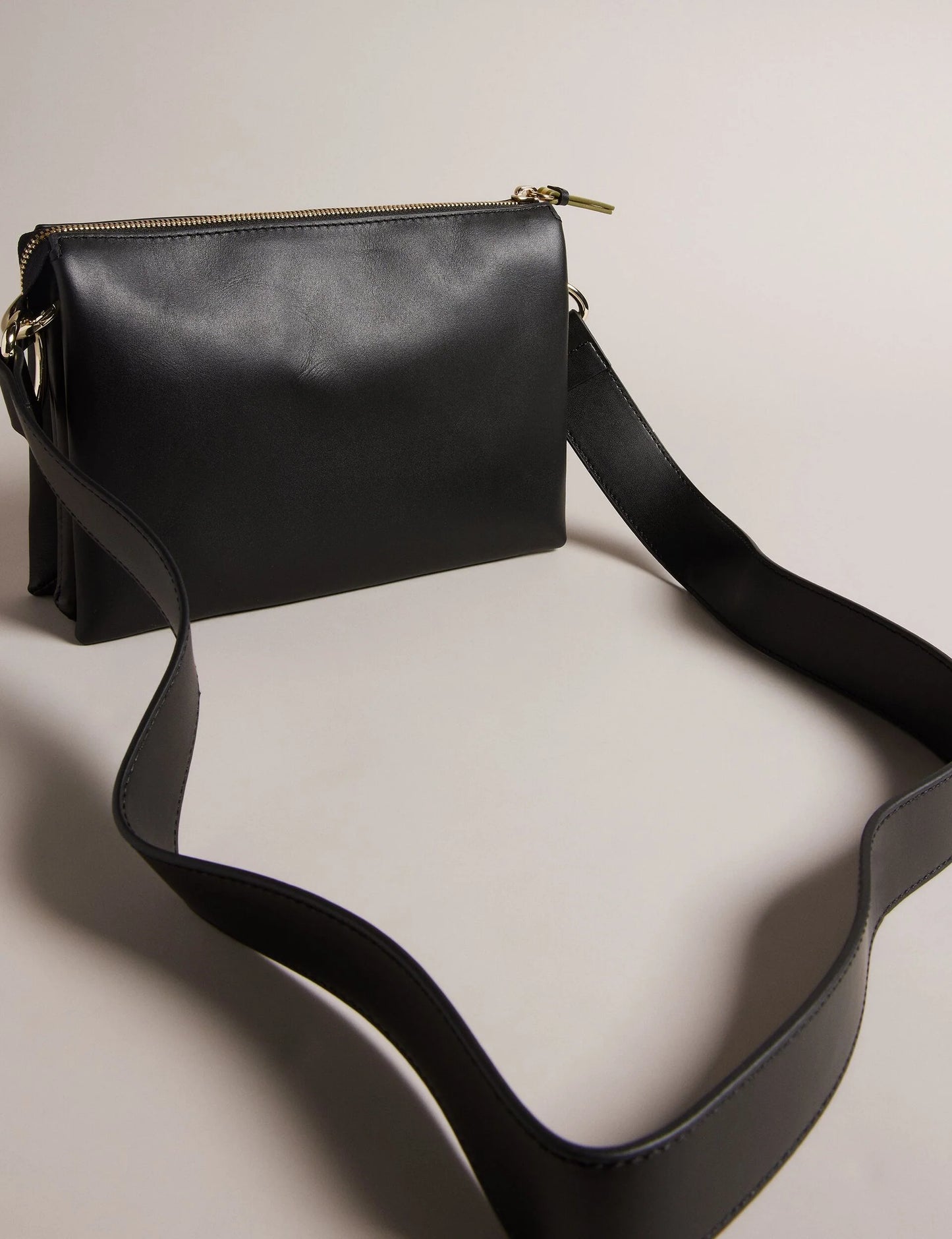 DARCEYY | JET-BLACK