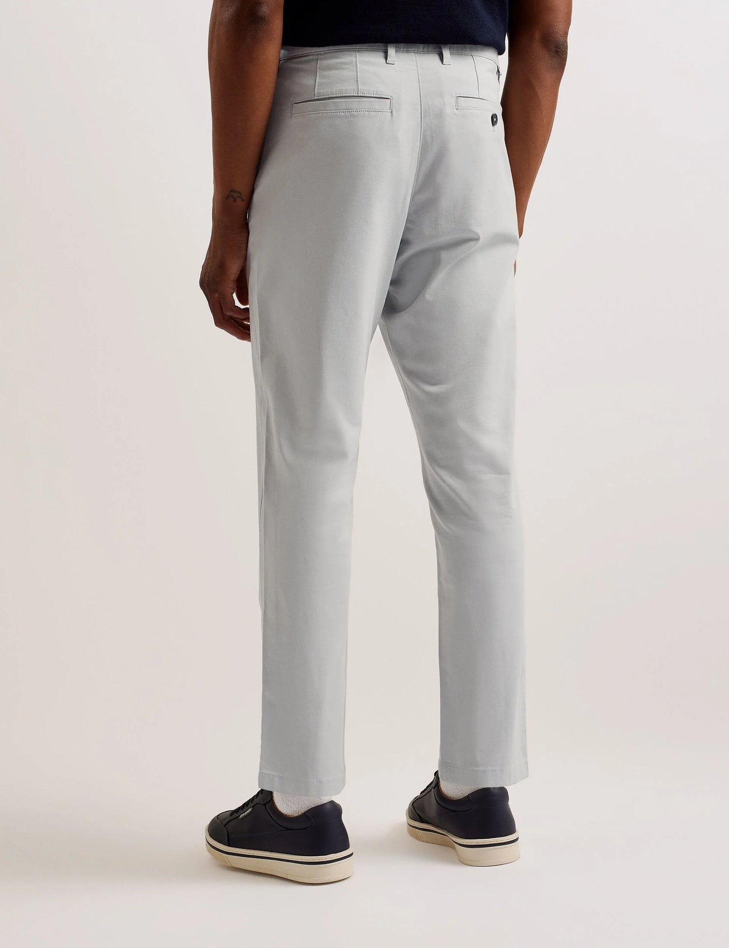 HAYBRN | LT-GREY
