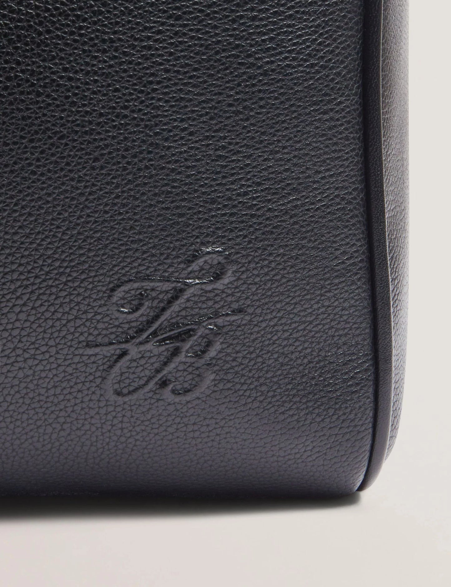 TAISON | BLACK