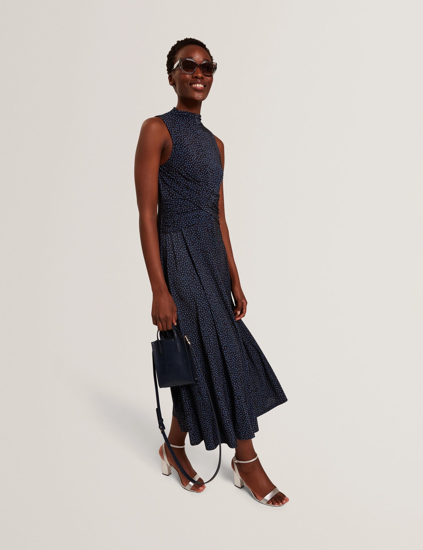 INISHA | BLACK