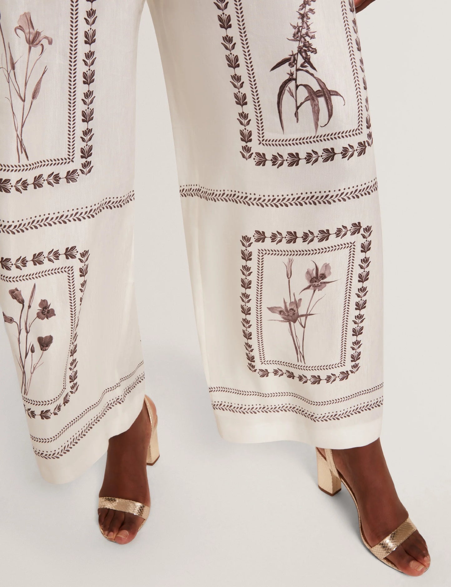 ORNITHA | IVORY