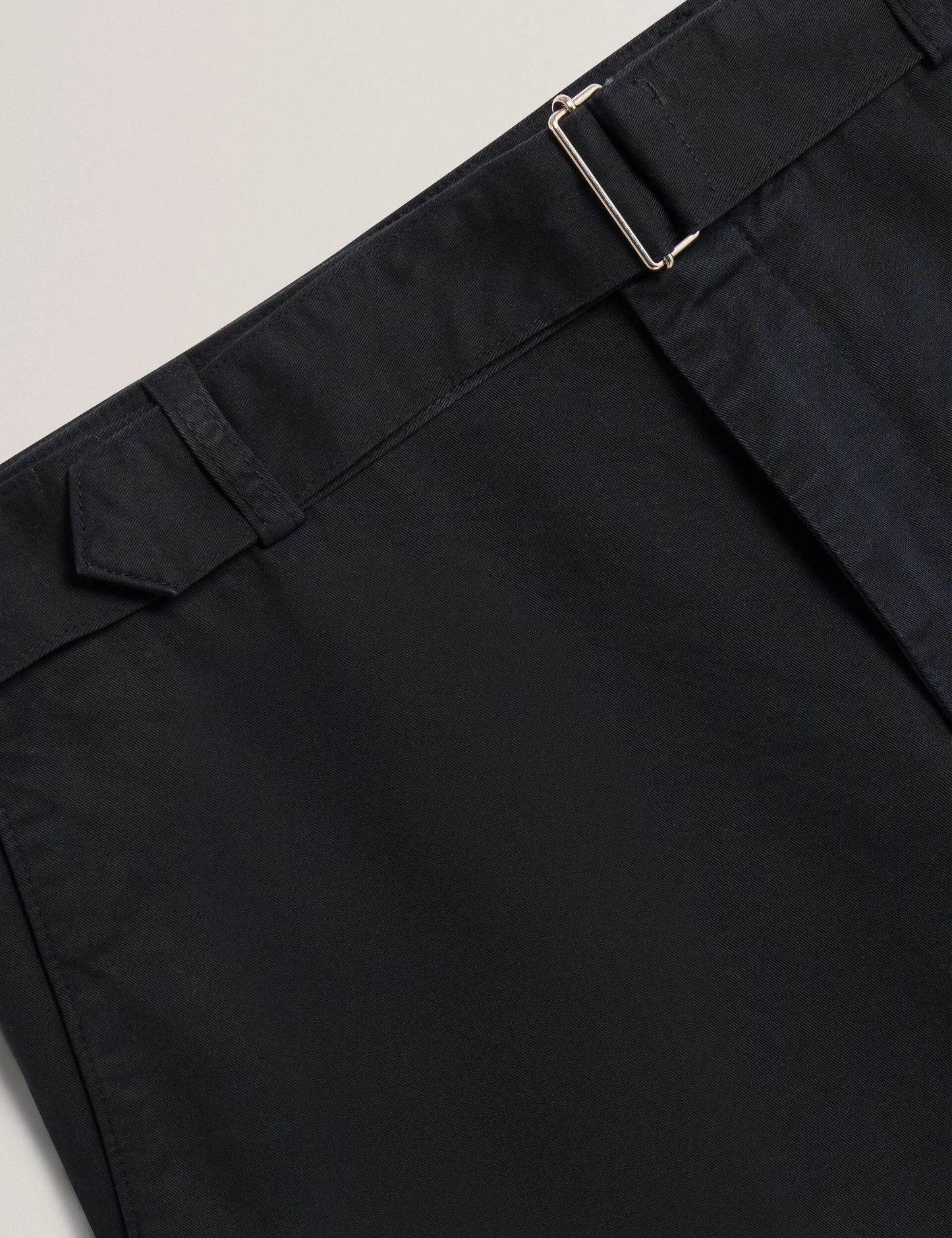 ARMODO | BLACK