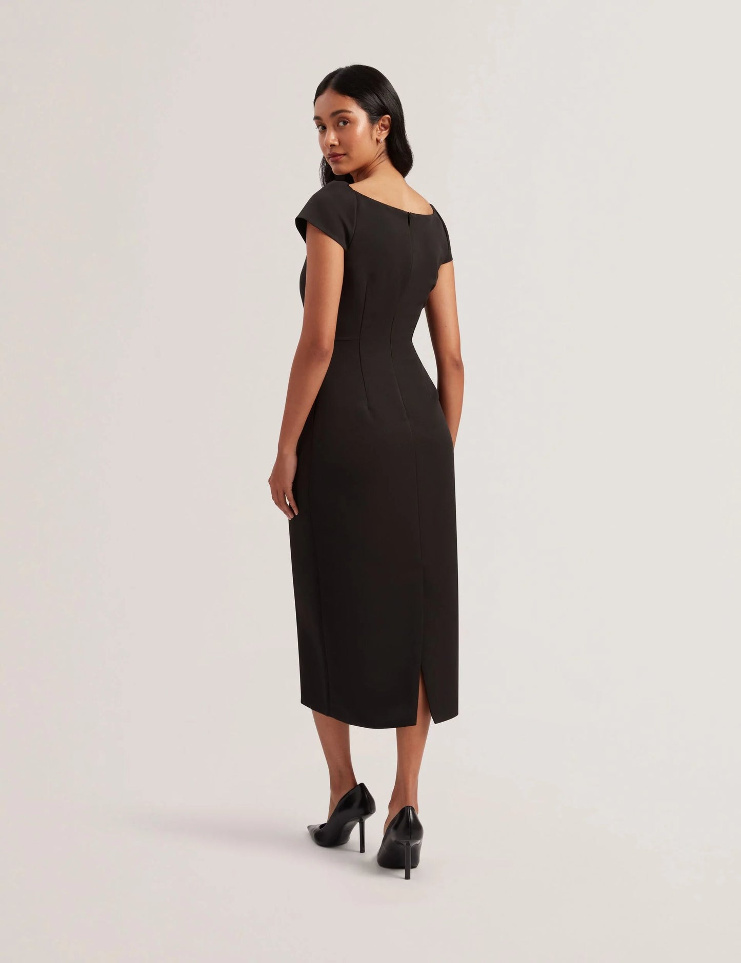SASSARI | BLACK