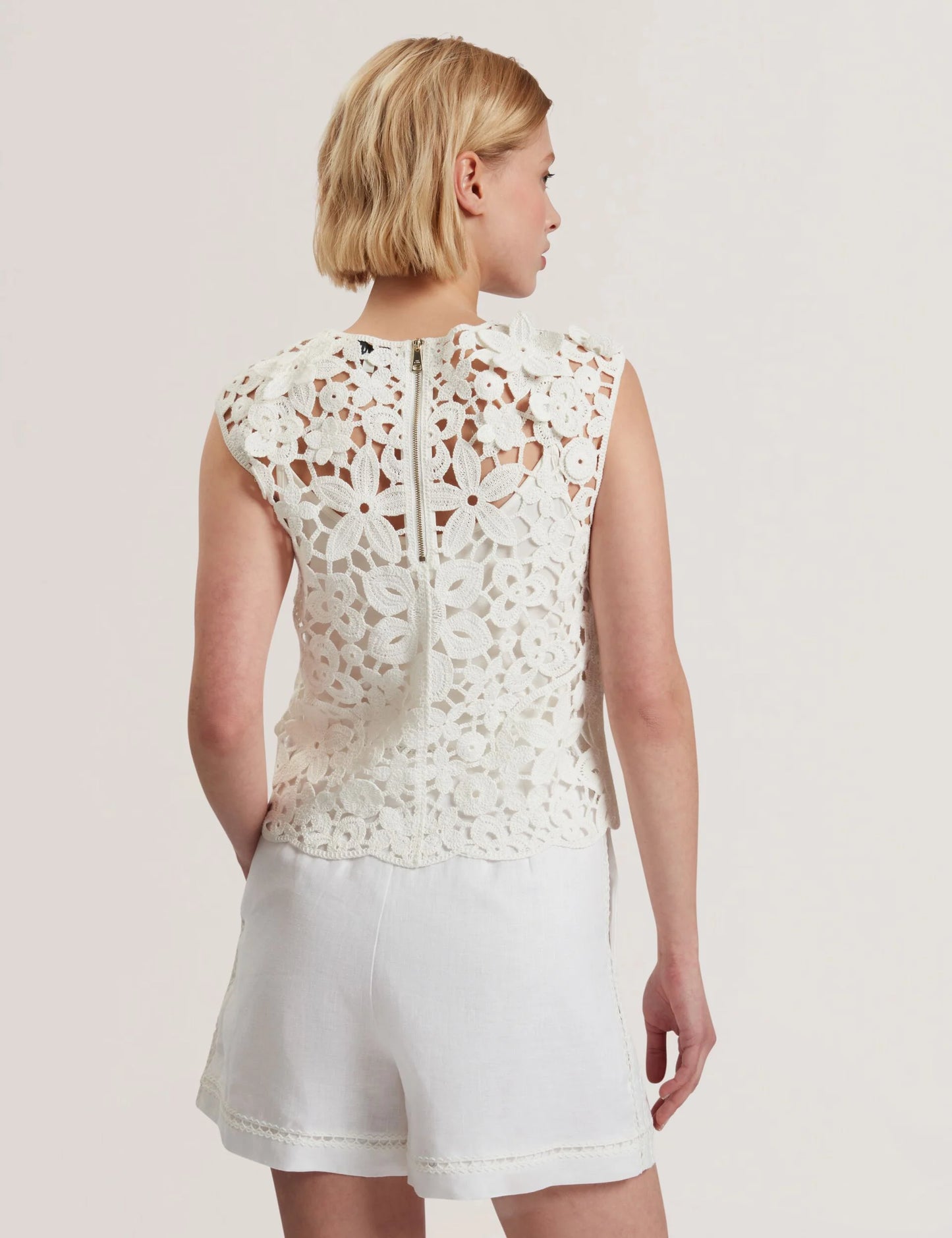 JOYYRA | WHITE