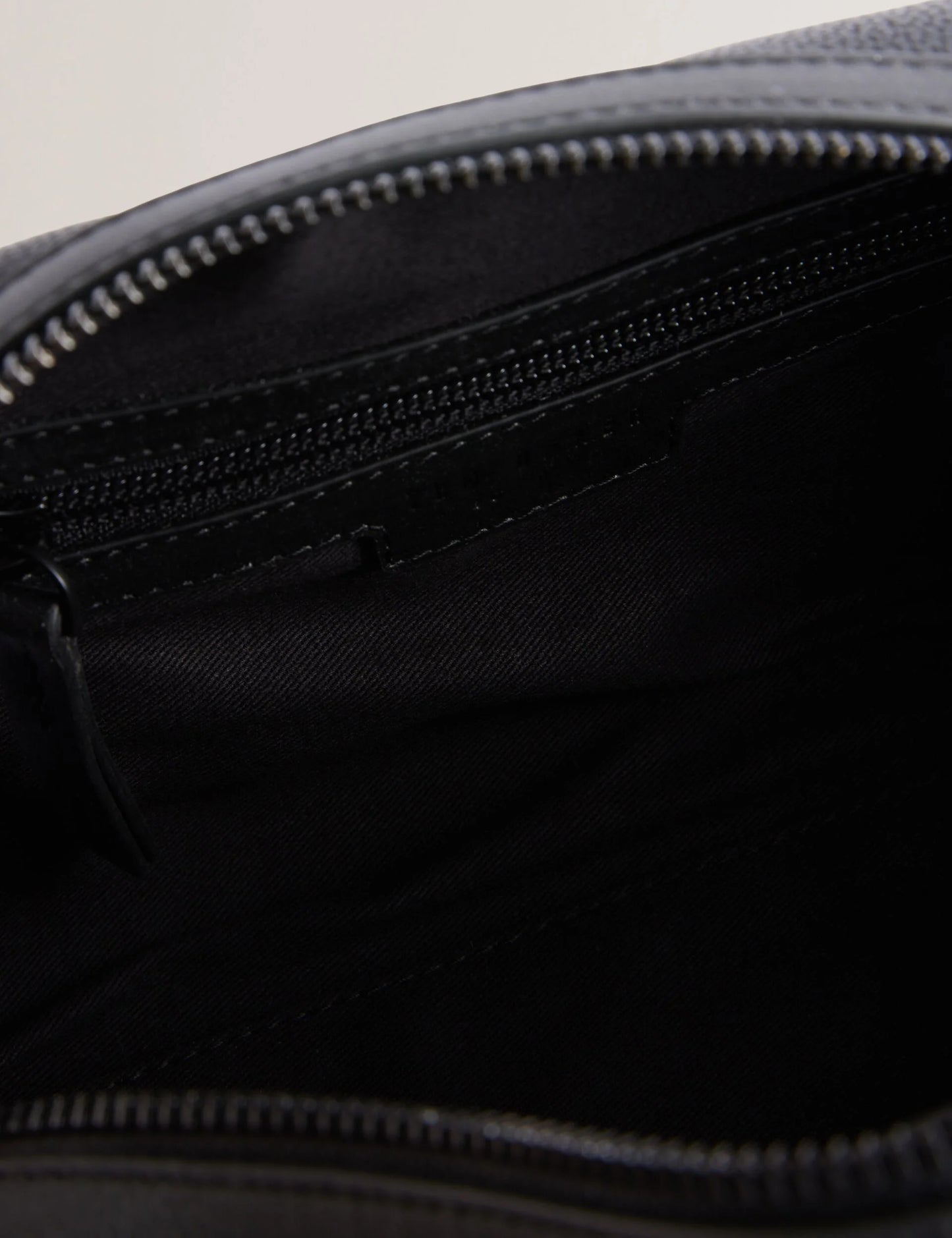 LANIIS | BLACK