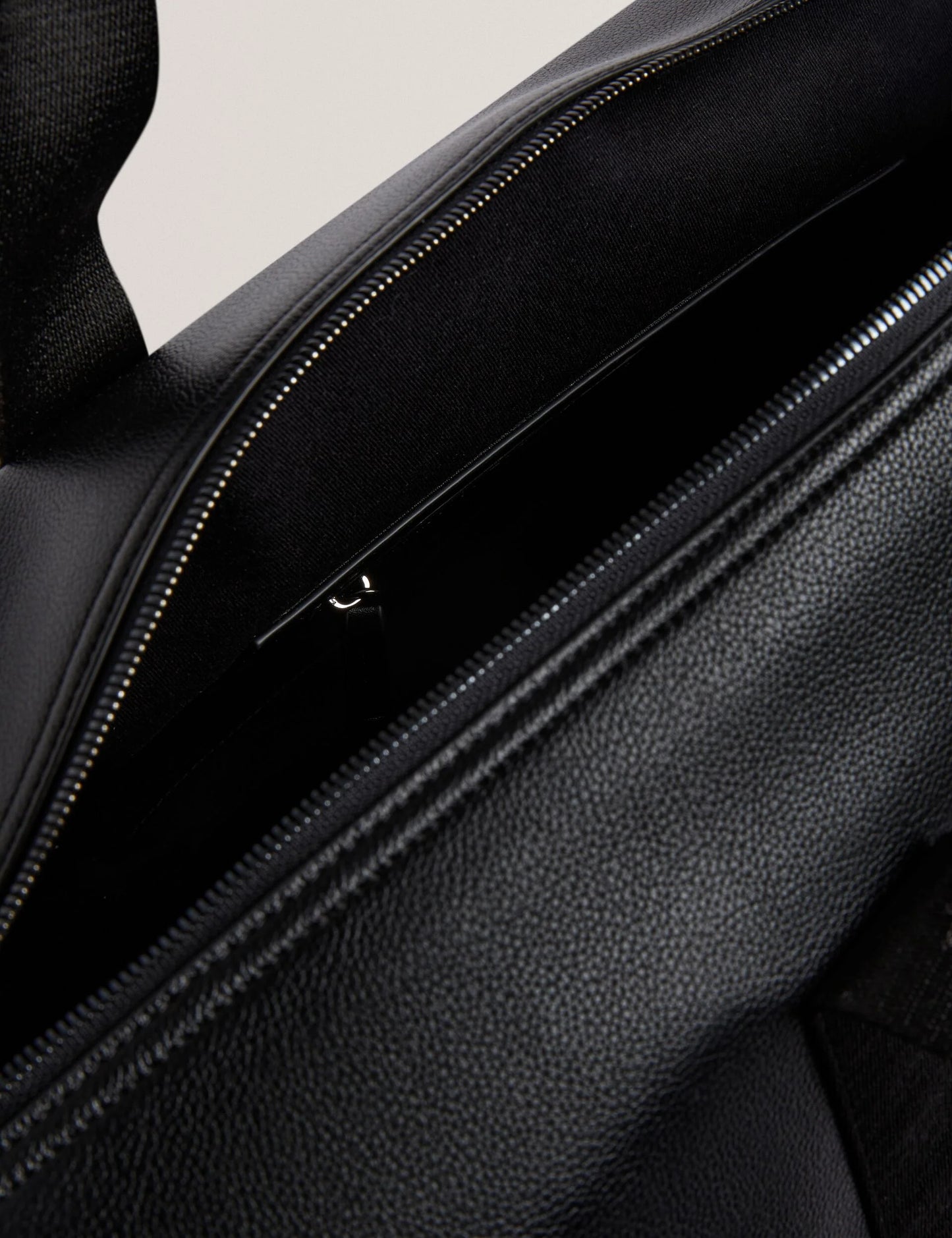 TAISON | BLACK