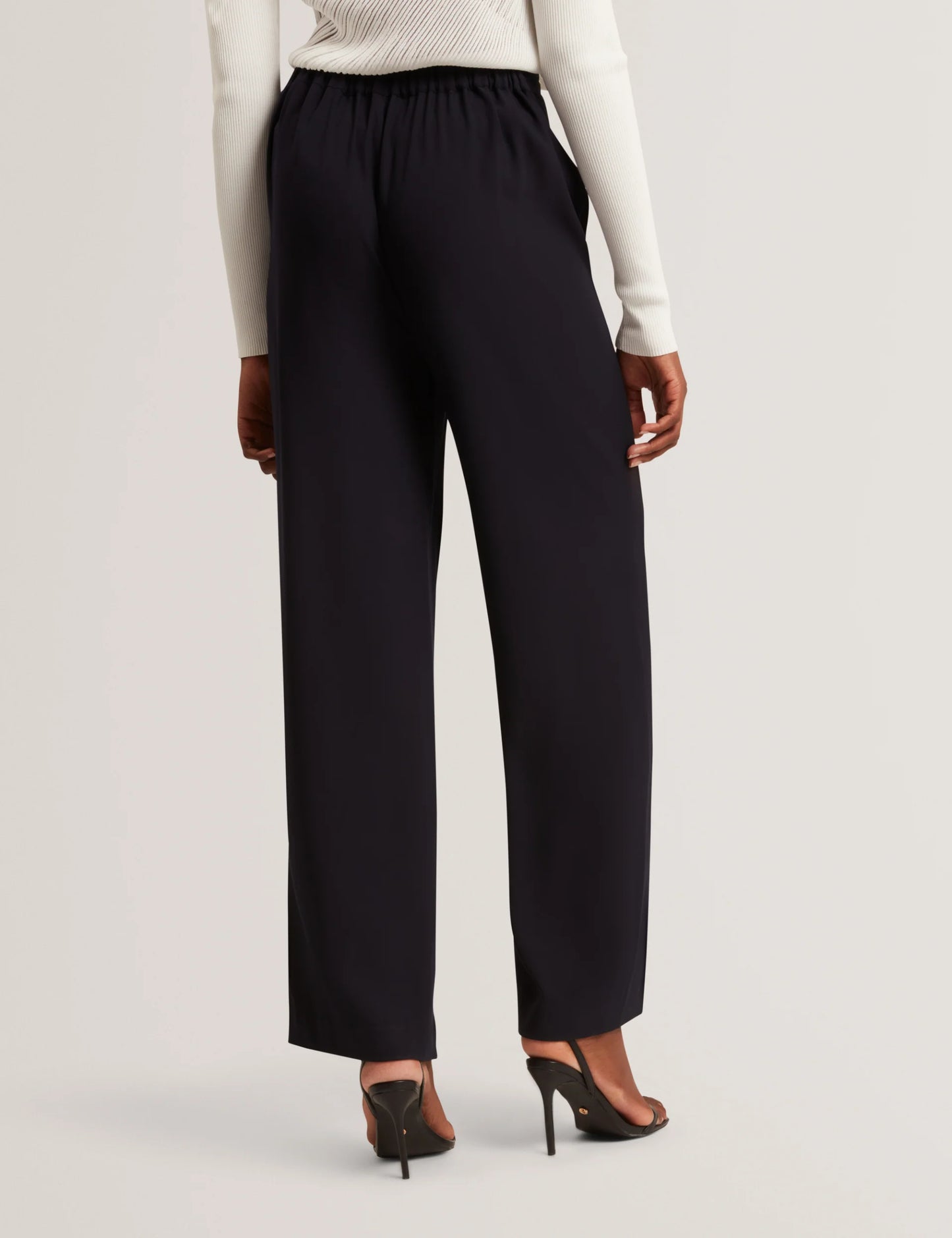 MELANAA | NAVY