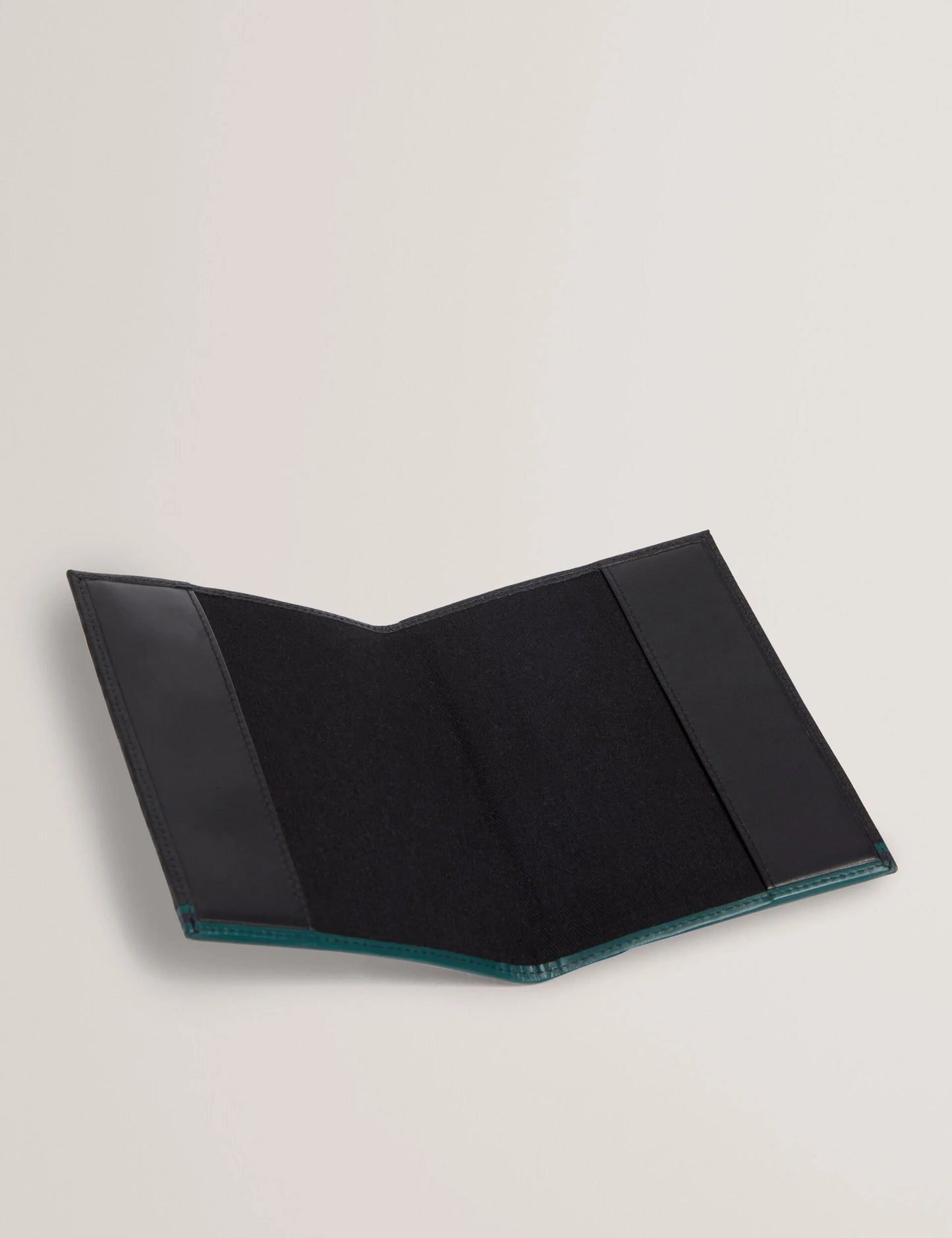 GRAITON | BLACK