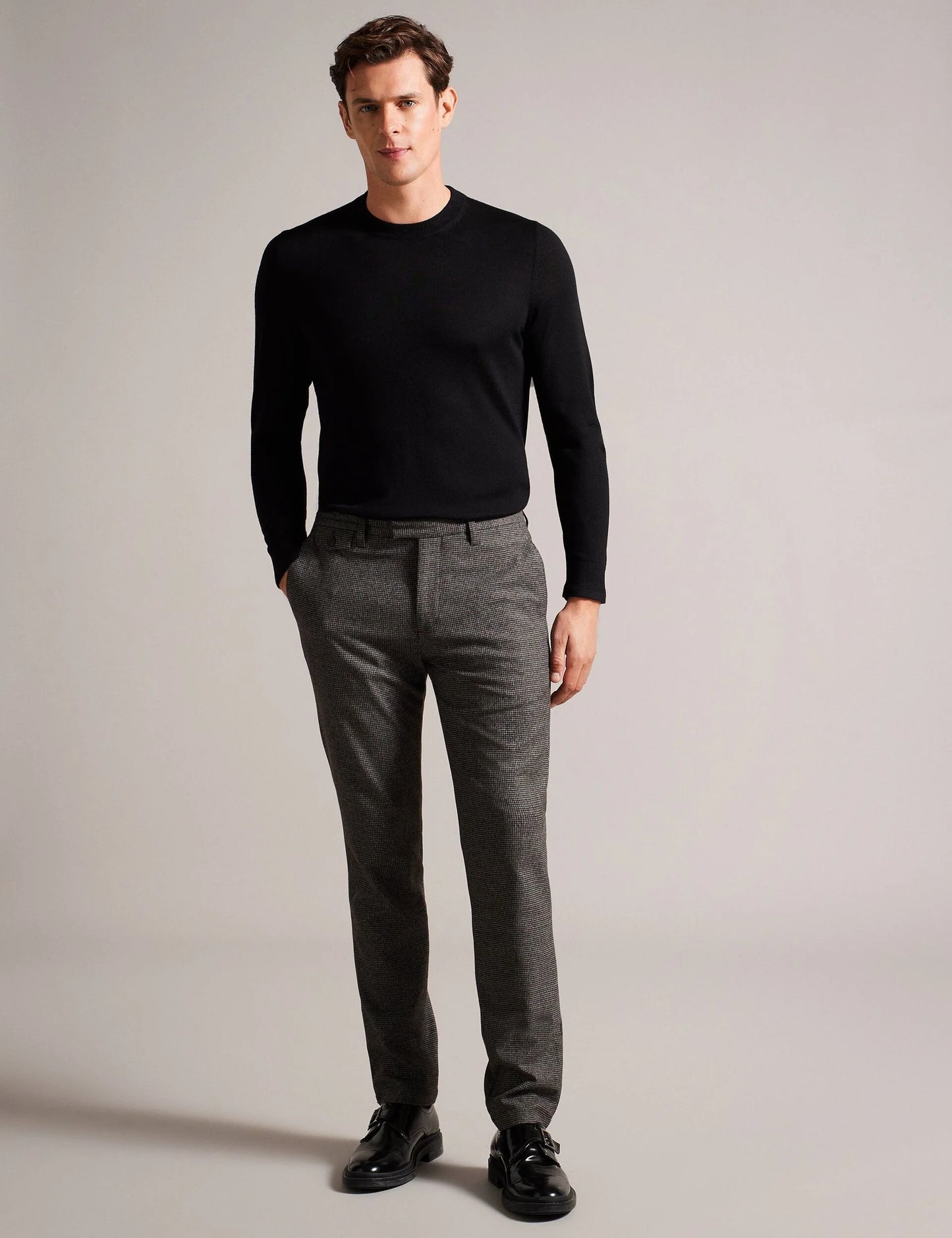 CARNBY | BLACK