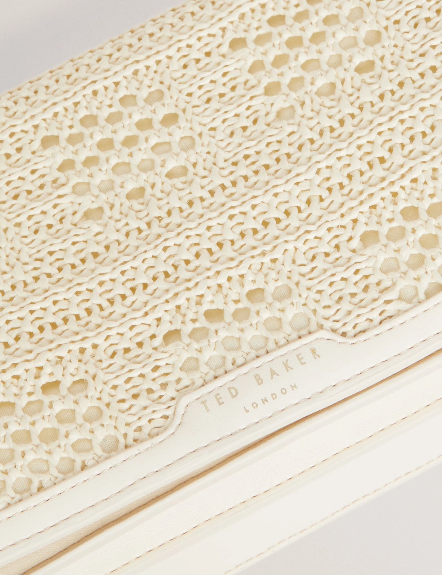 PETTRIA | IVORY