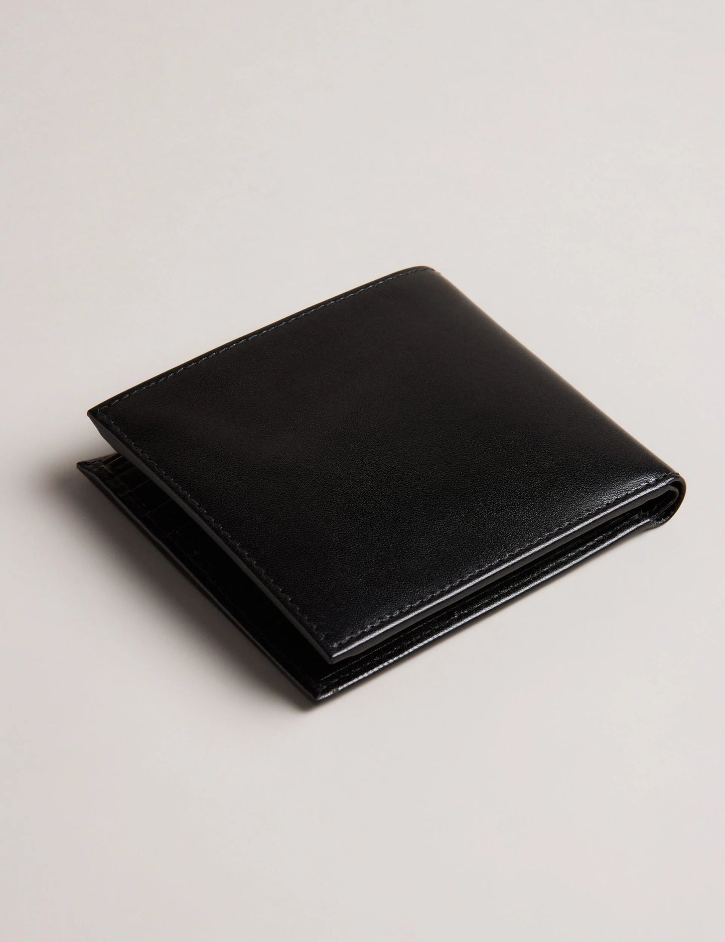 PRUGS | BLACK