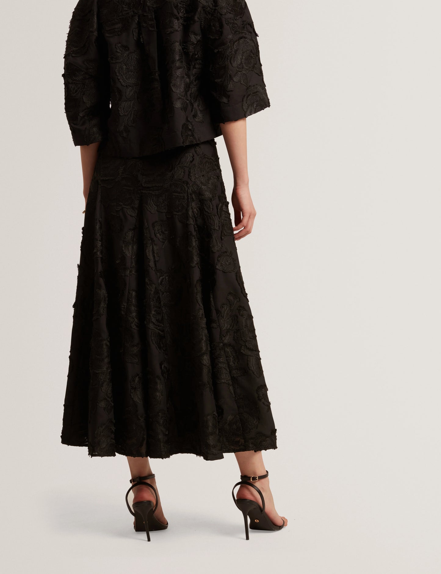 ECCRINA | BLACK