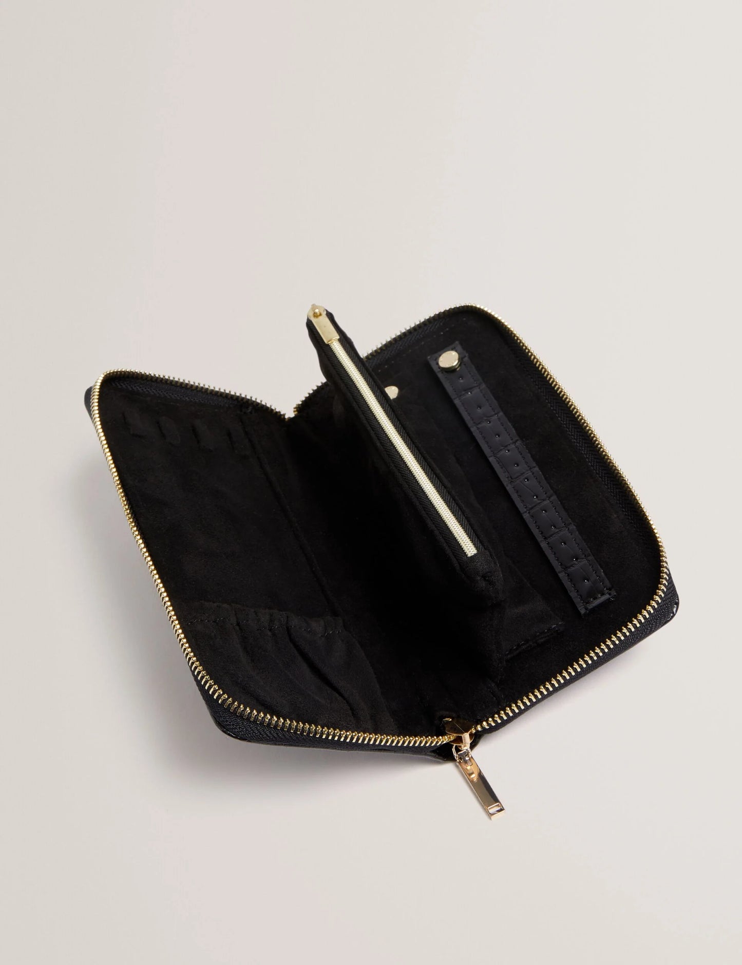 ABBYYI | BLACK