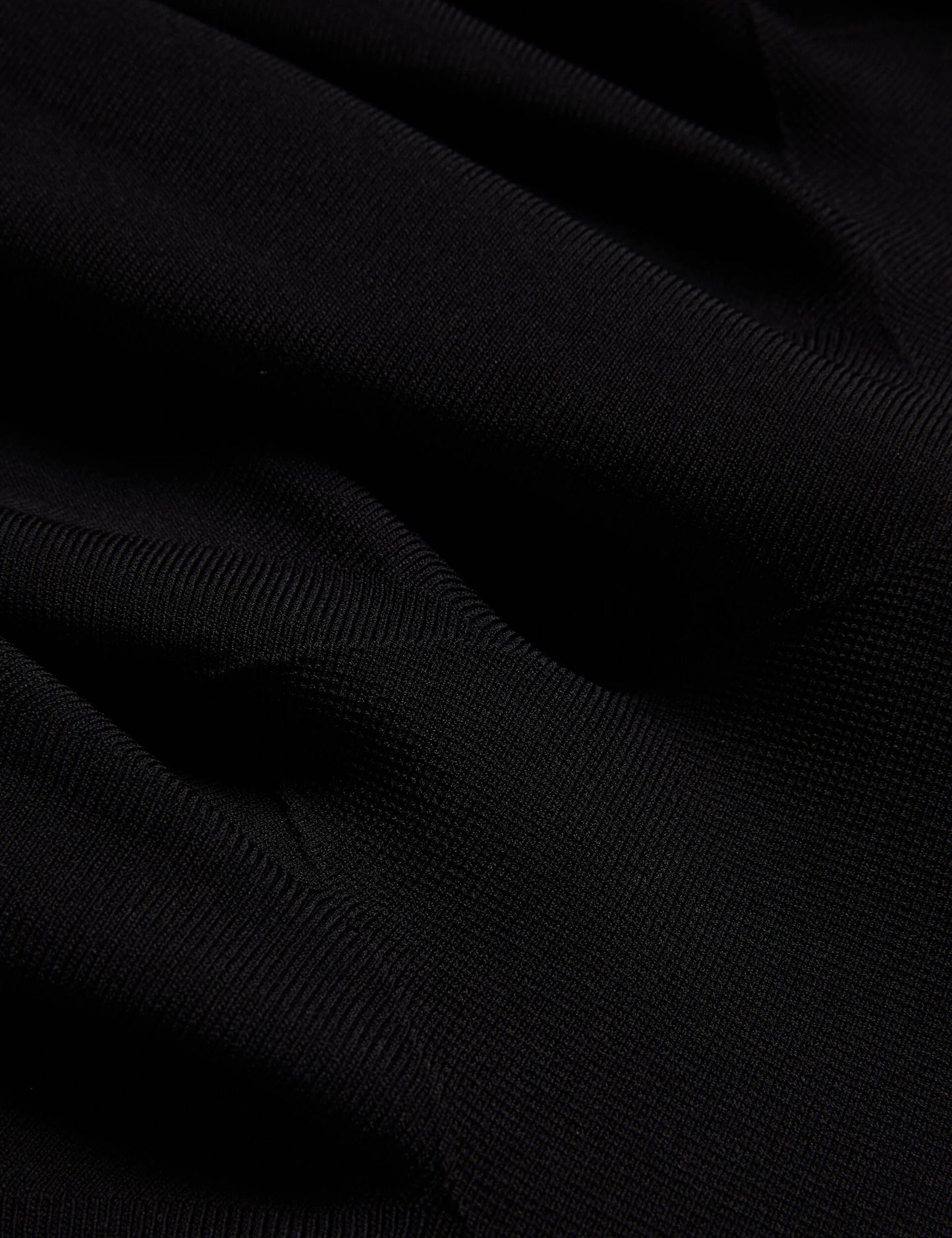 LOISSS | BLACK