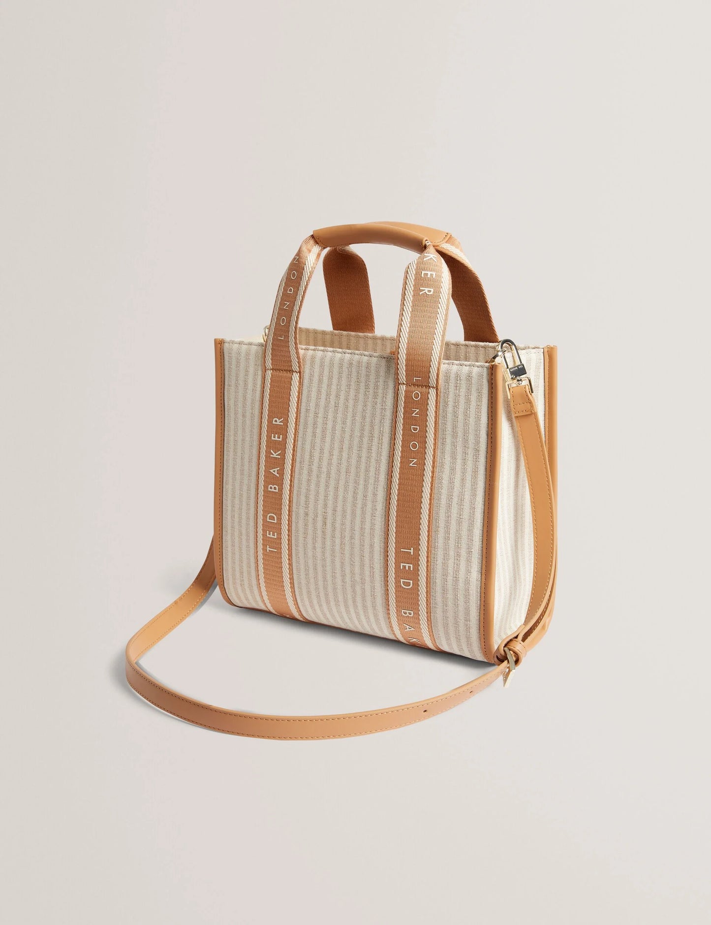 HARLLEE | CAMEL