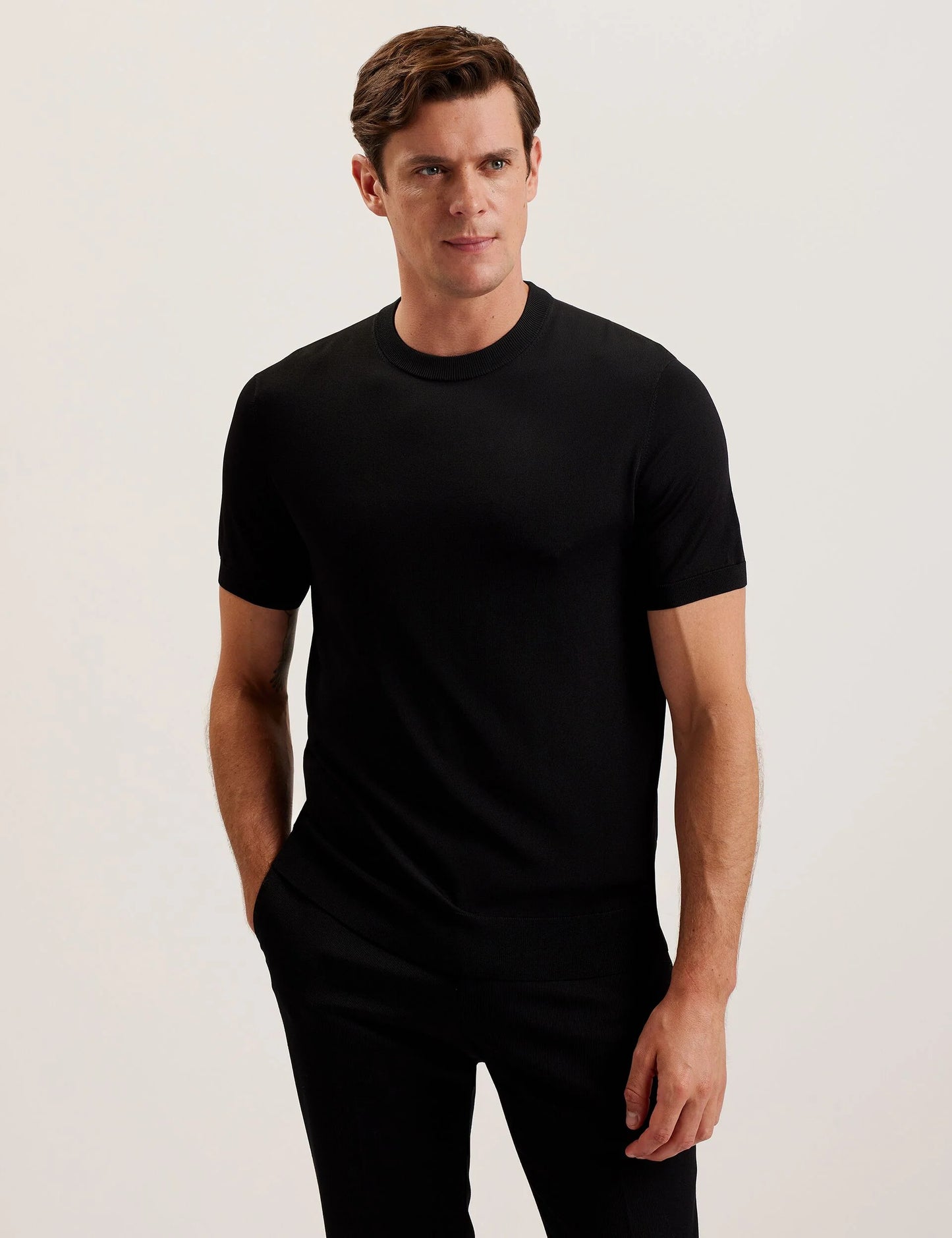 REYON | BLACK