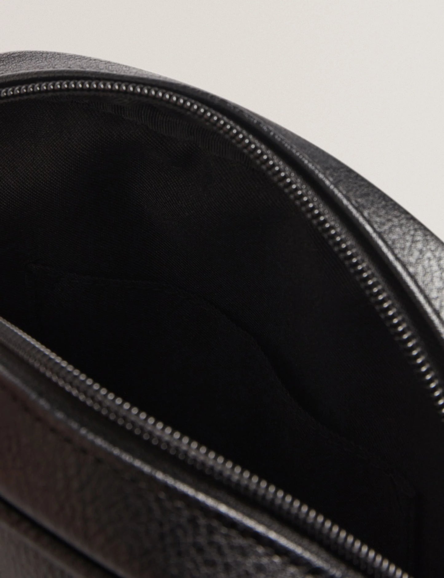 KEIIGAN | BLACK