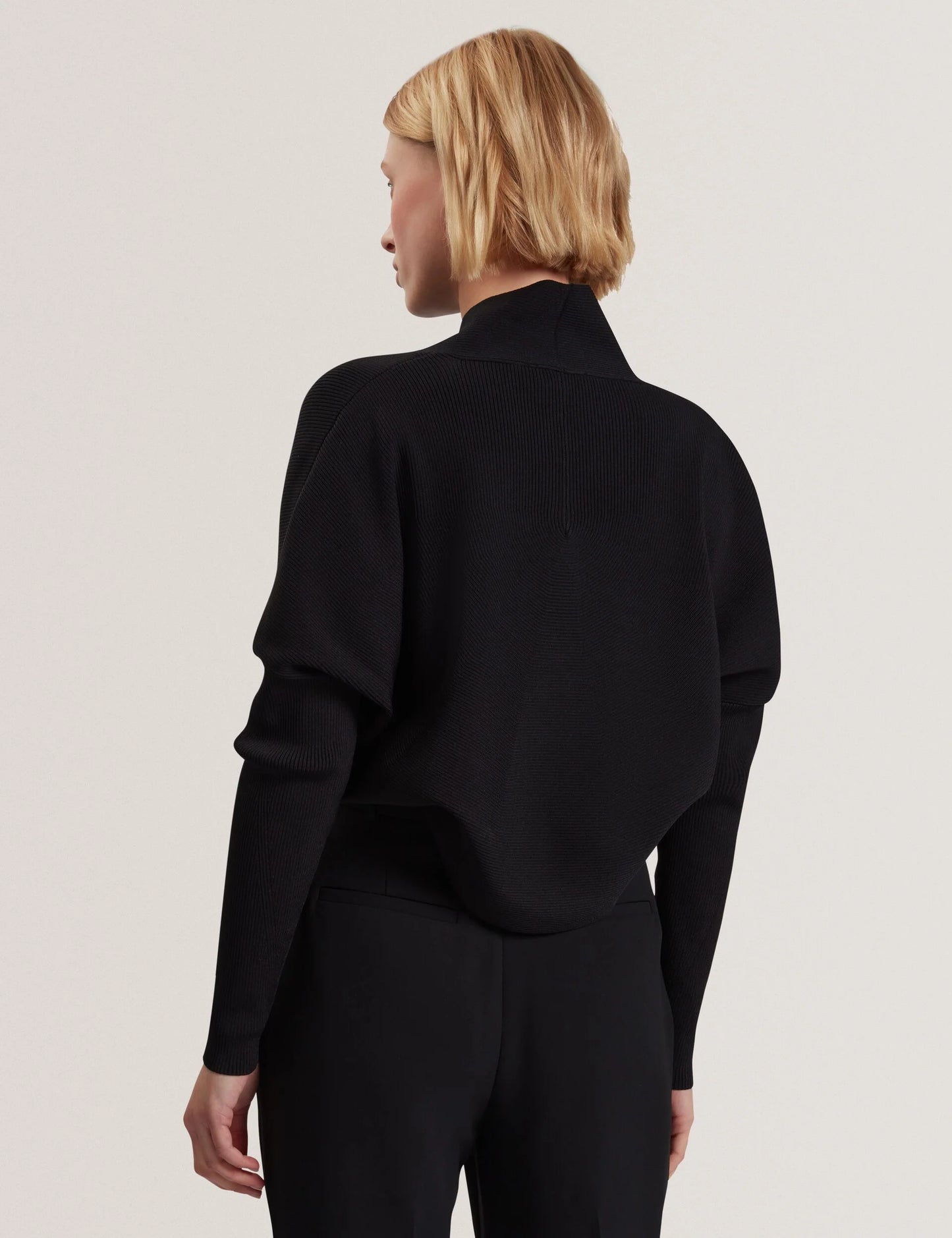 ERHAN | BLACK